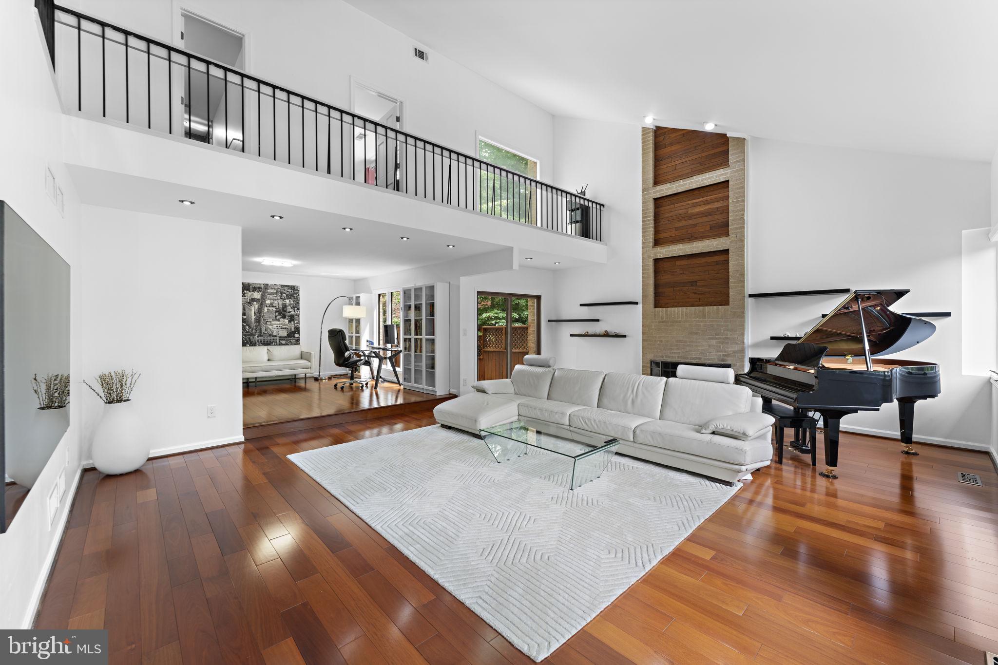 KIRBY WOODS - Residential