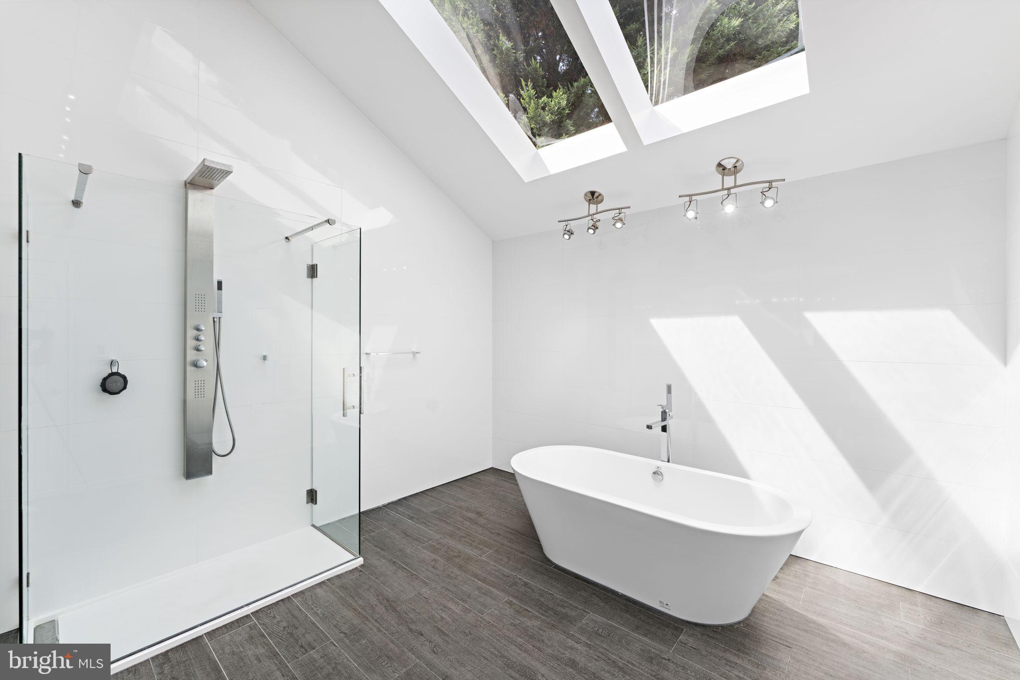 KIRBY WOODS - Residential