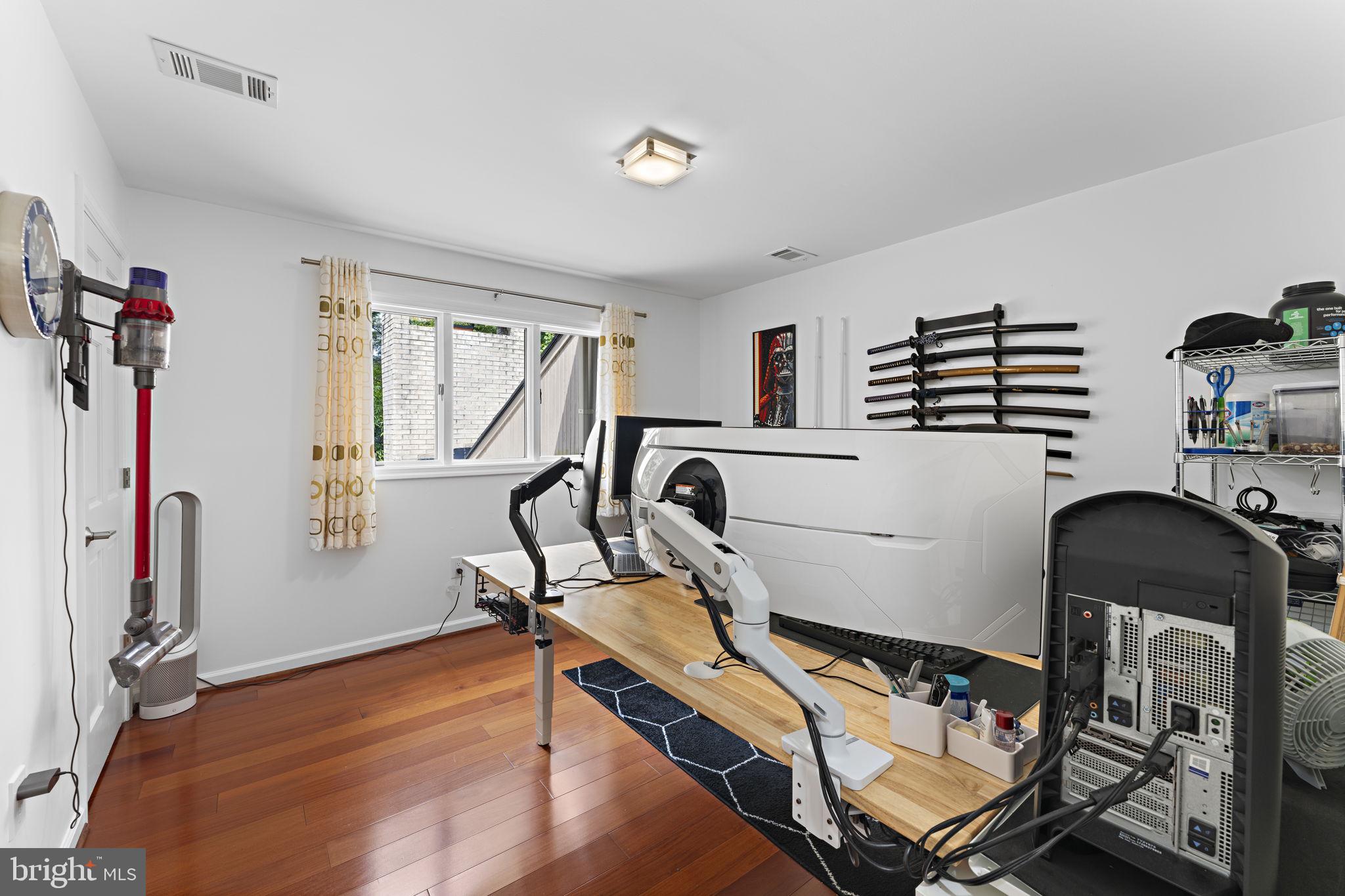 KIRBY WOODS - Residential