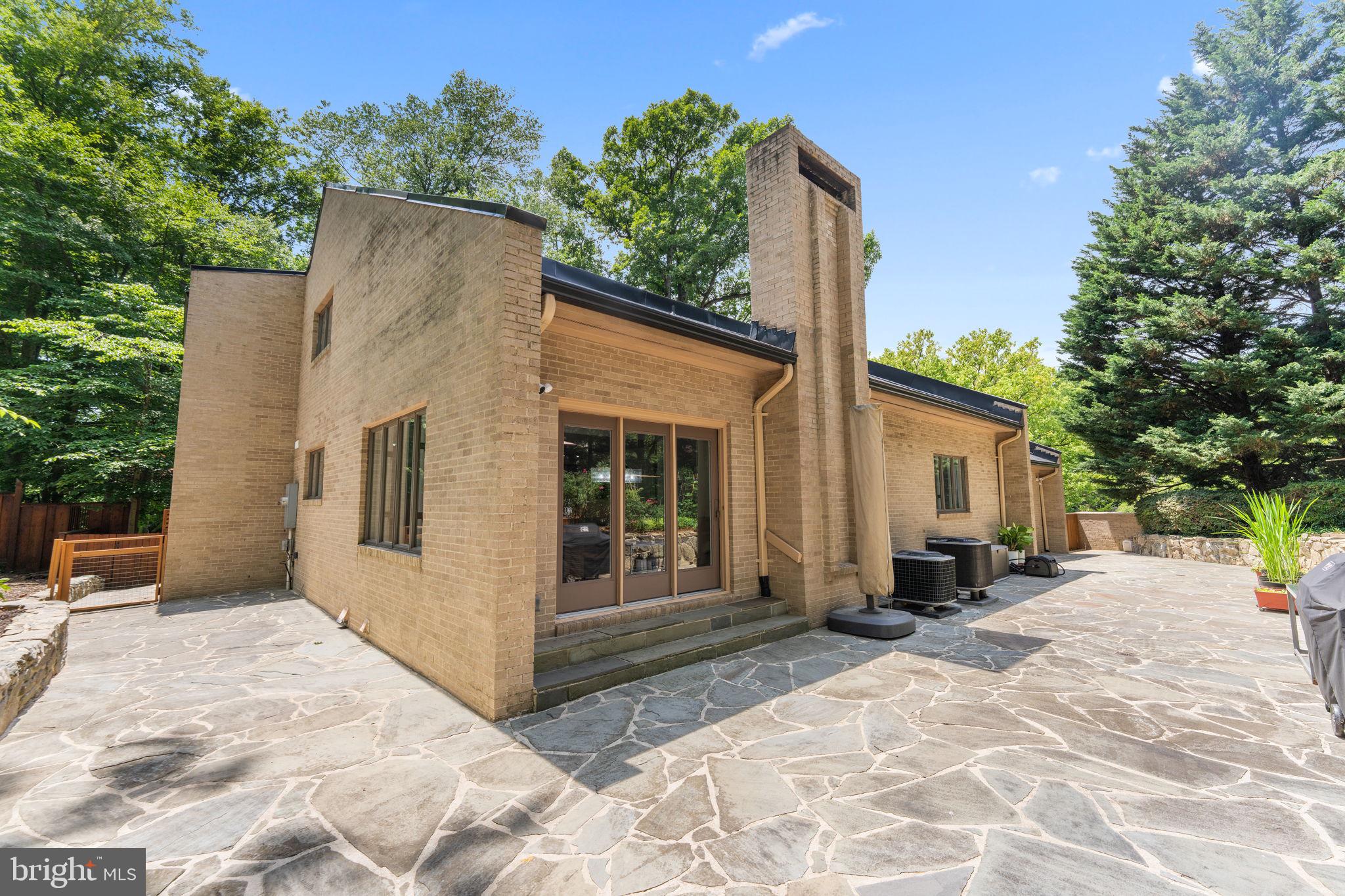 KIRBY WOODS - Residential