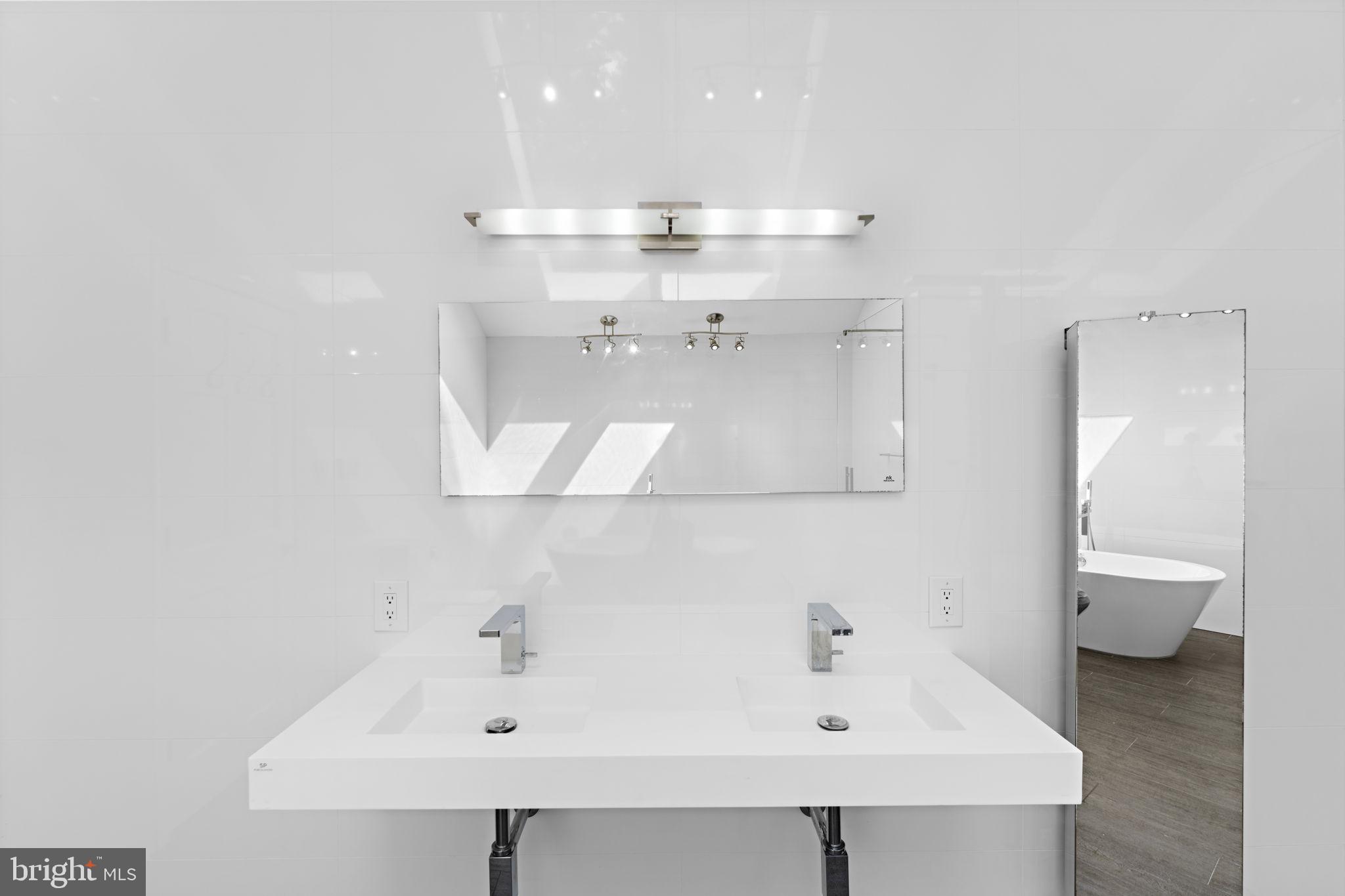 KIRBY WOODS - Residential