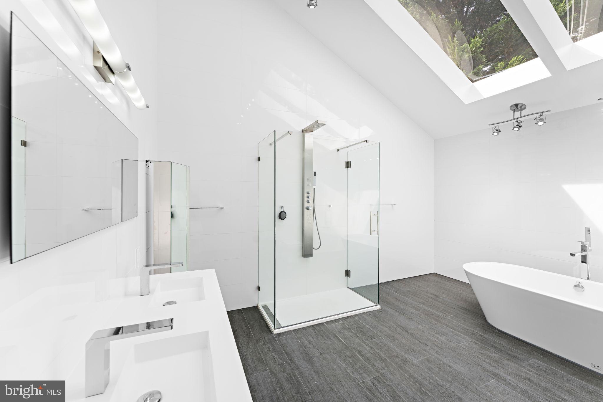 KIRBY WOODS - Residential