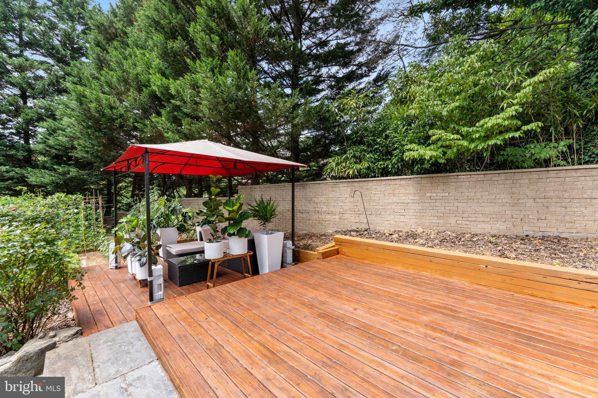 KIRBY WOODS - Residential