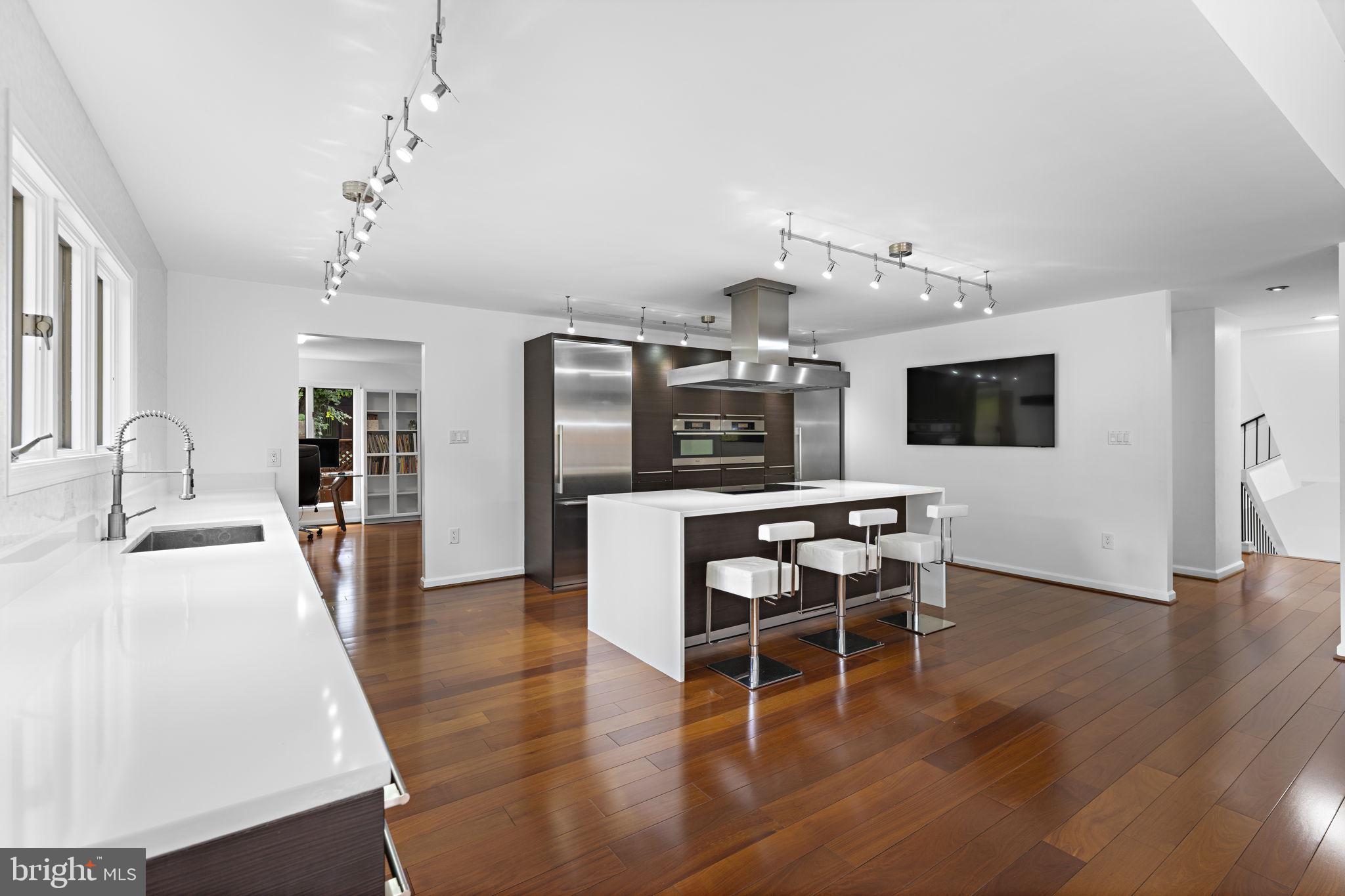 KIRBY WOODS - Residential