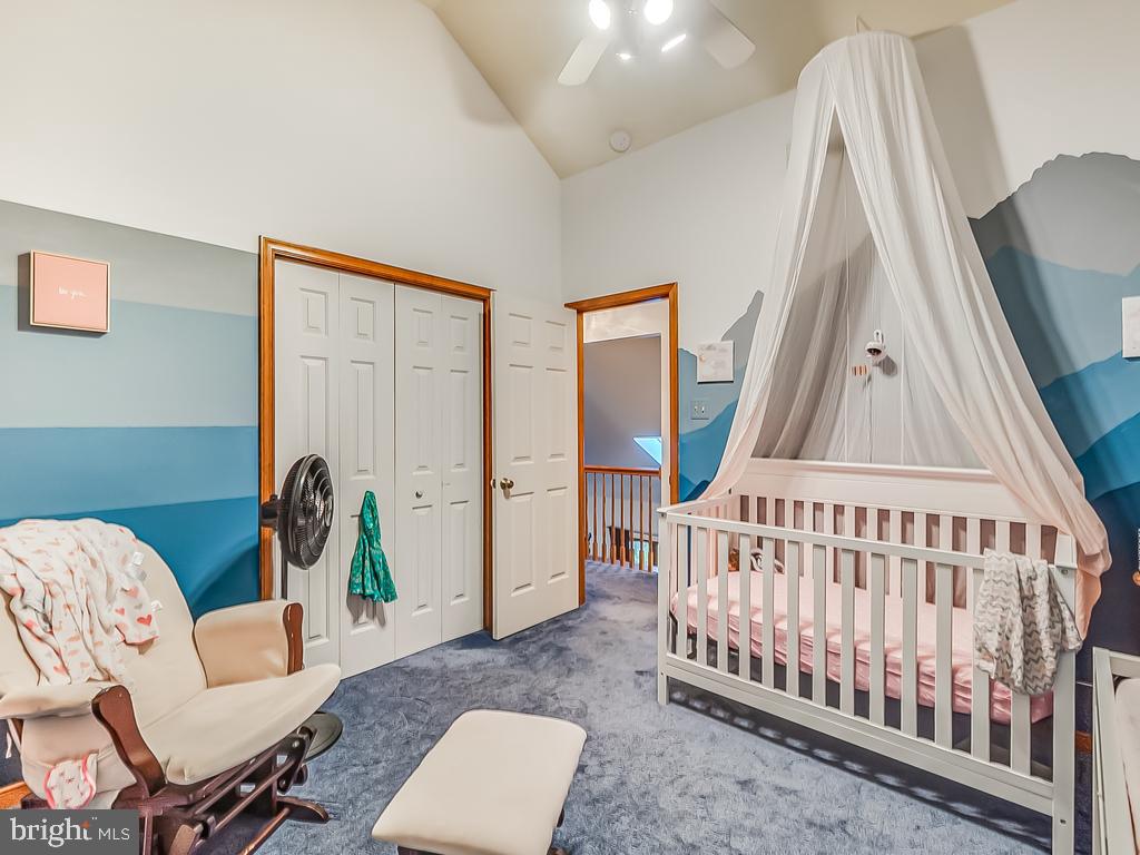 HERITAGE OAKS - Residential