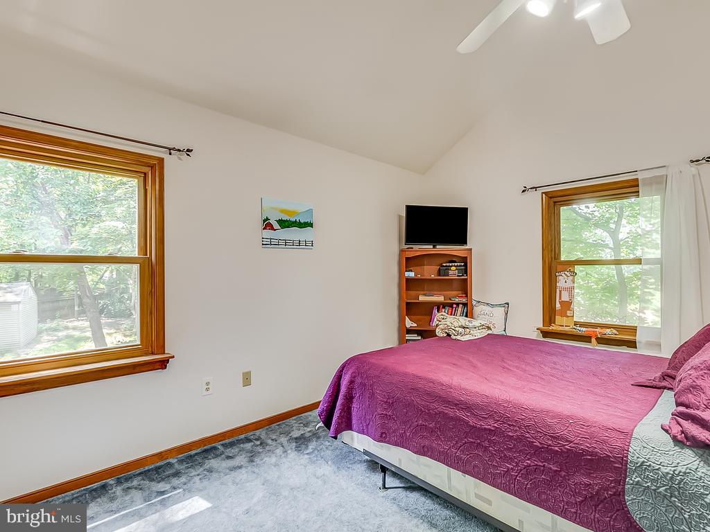 HERITAGE OAKS - Residential