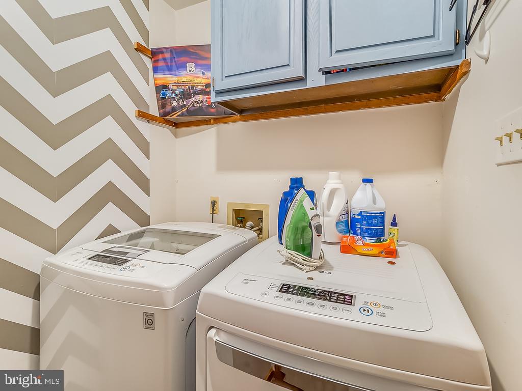 HERITAGE OAKS - Residential