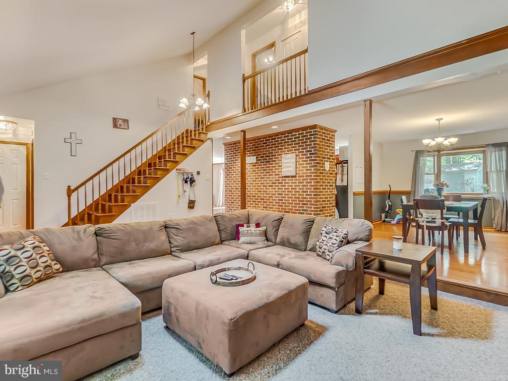 HERITAGE OAKS - Residential