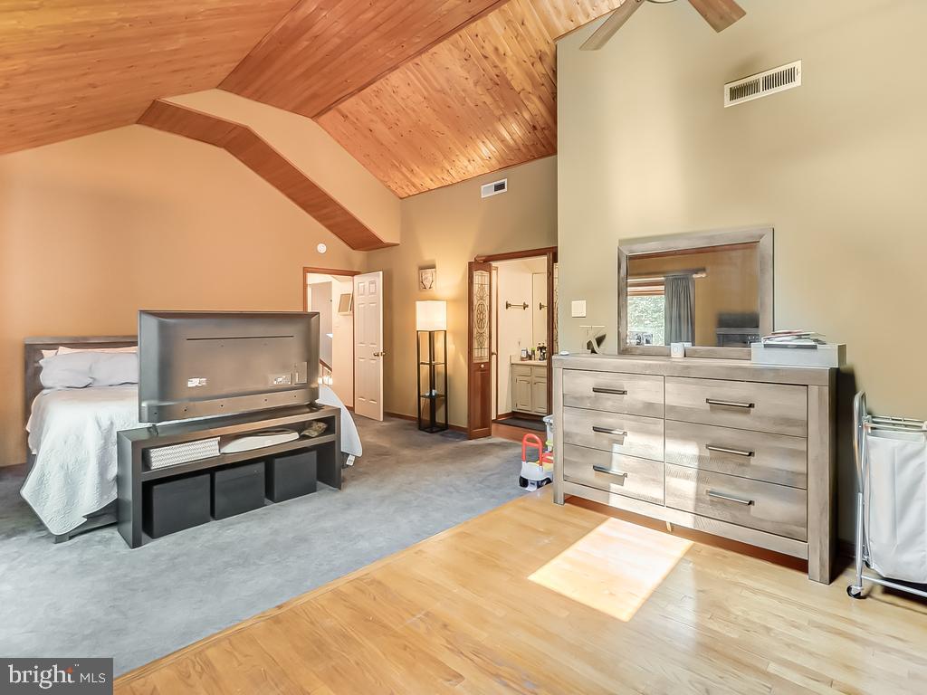 HERITAGE OAKS - Residential