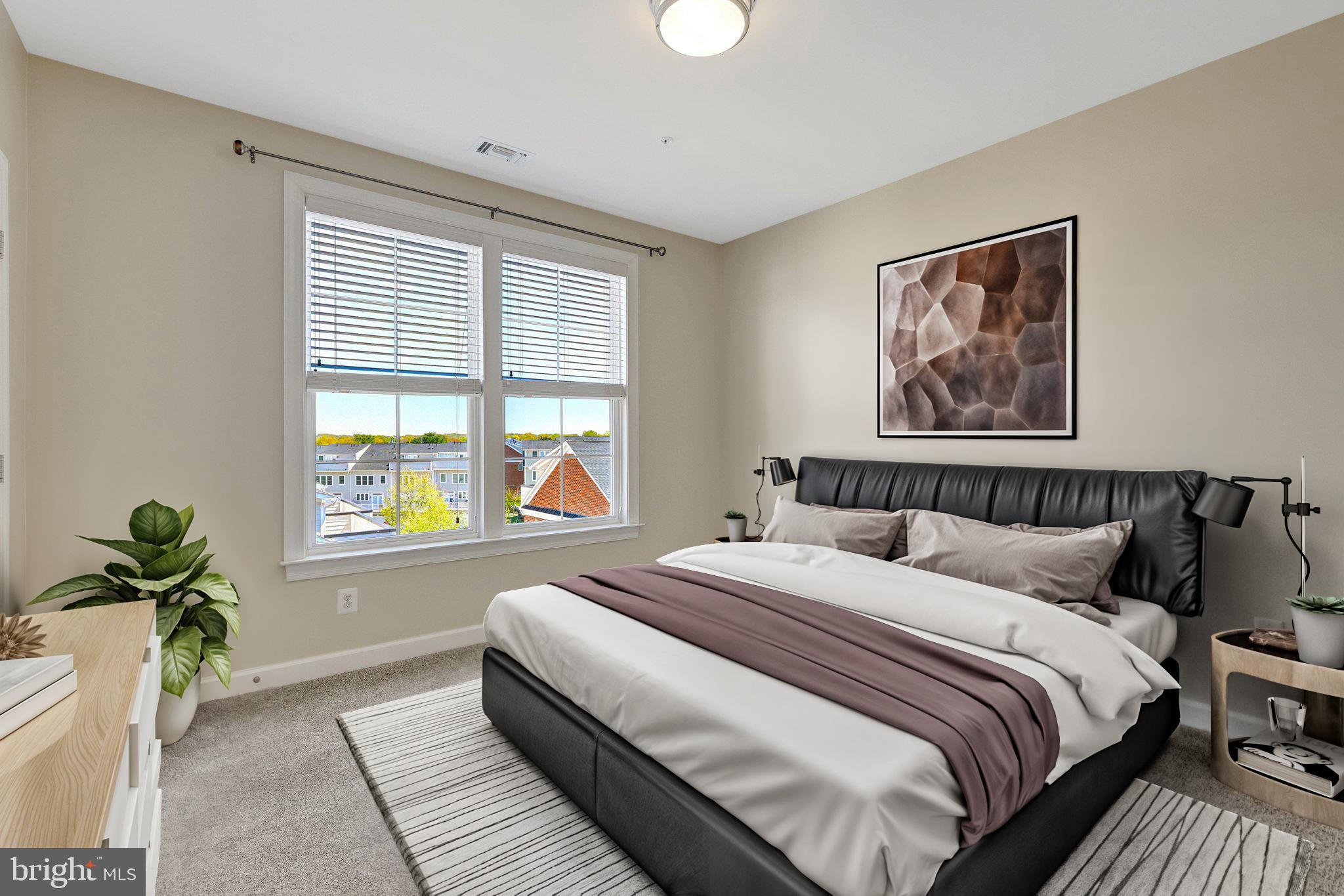 DISCOVERY SQUARE - Residential