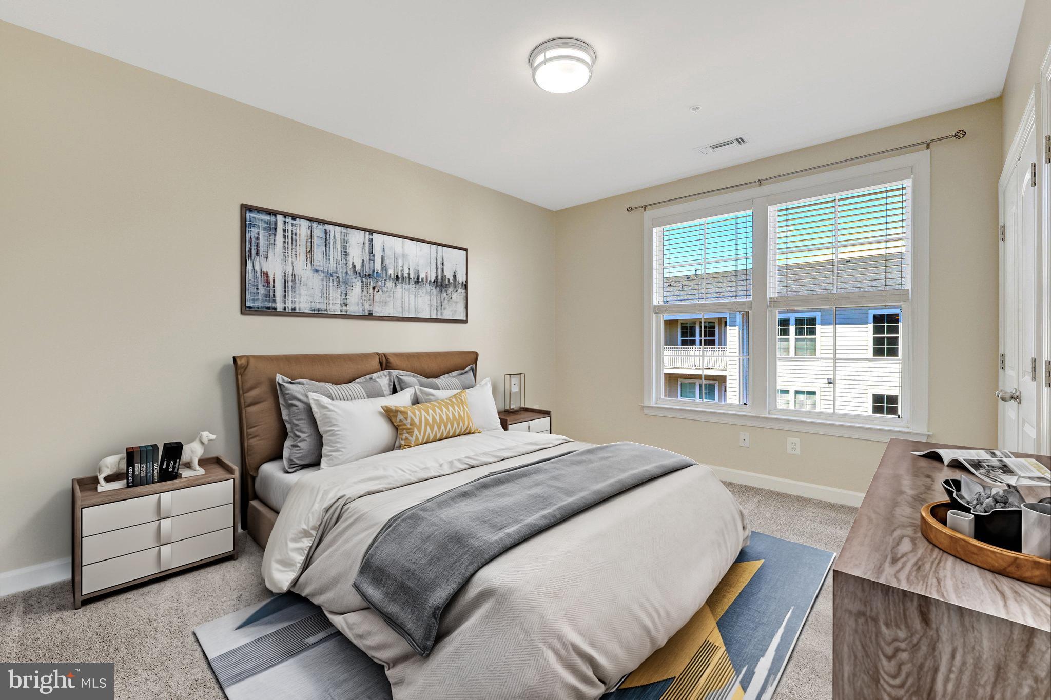 DISCOVERY SQUARE - Residential