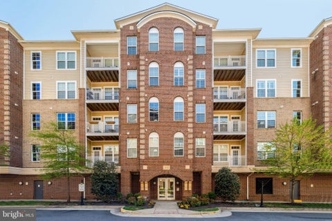Condo For Sale - 13723 Neil Armstrong Avenue #502<br/> HERNDON, VA 20171