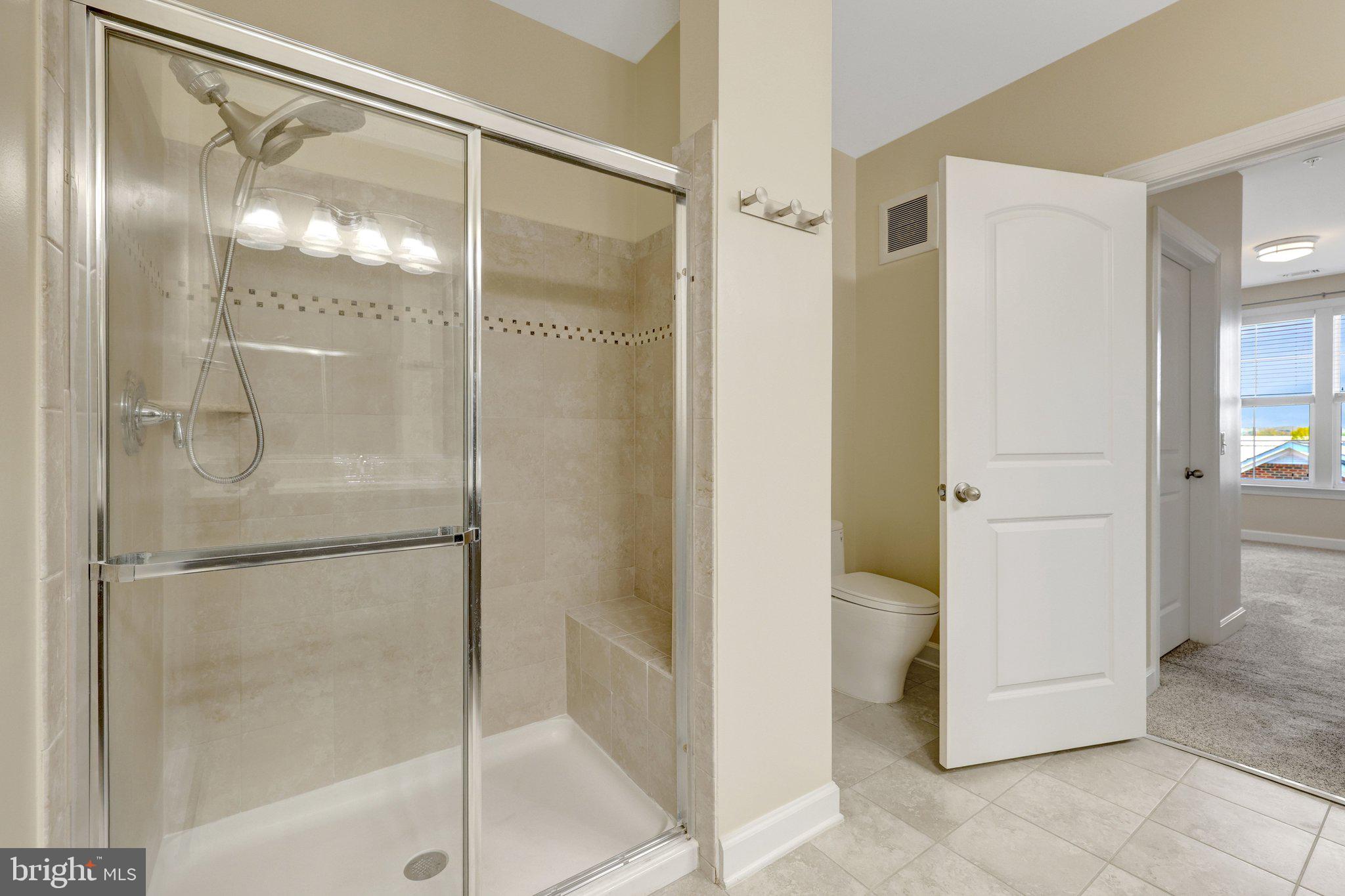 DISCOVERY SQUARE - Residential