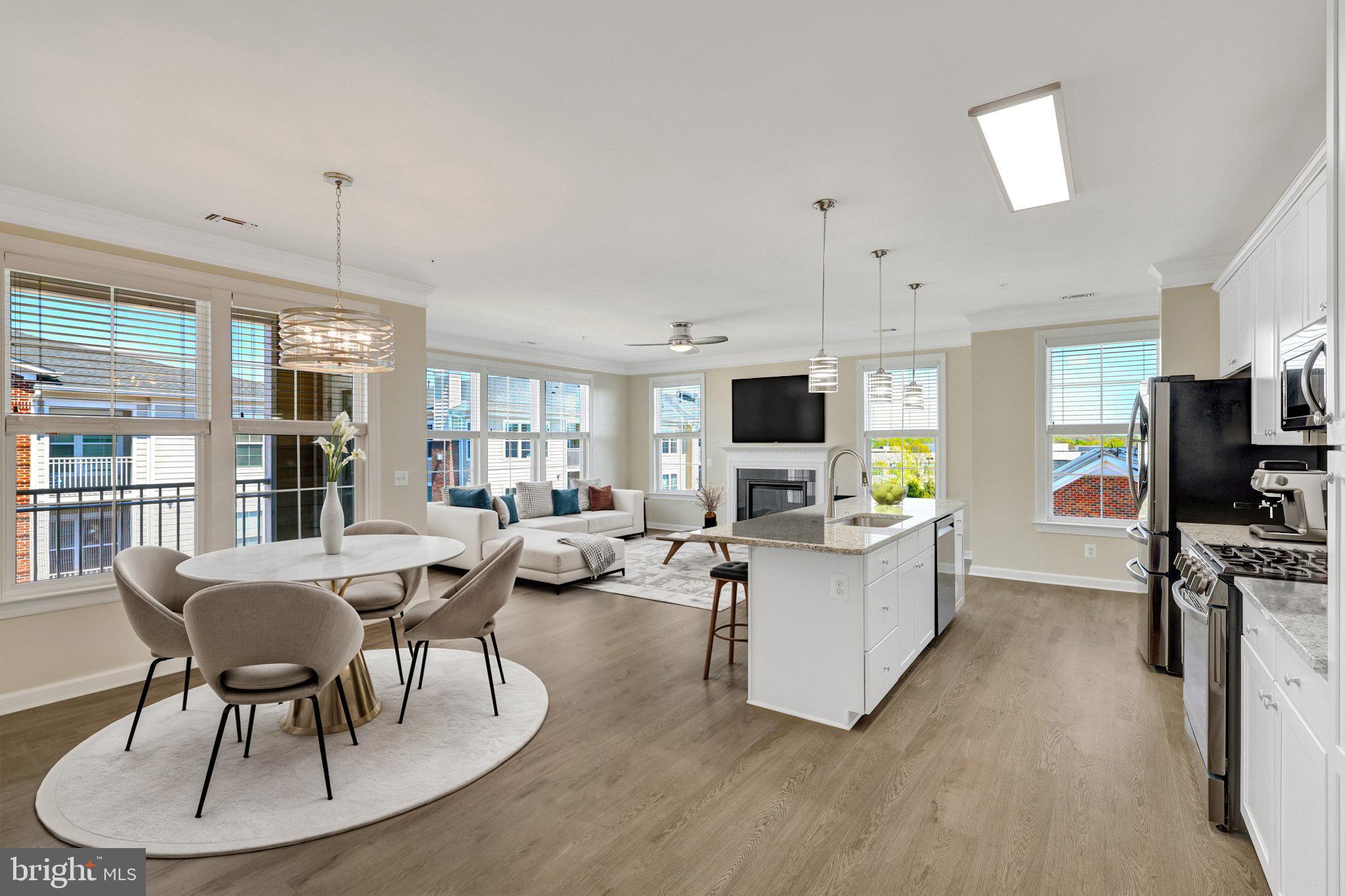 DISCOVERY SQUARE - Residential