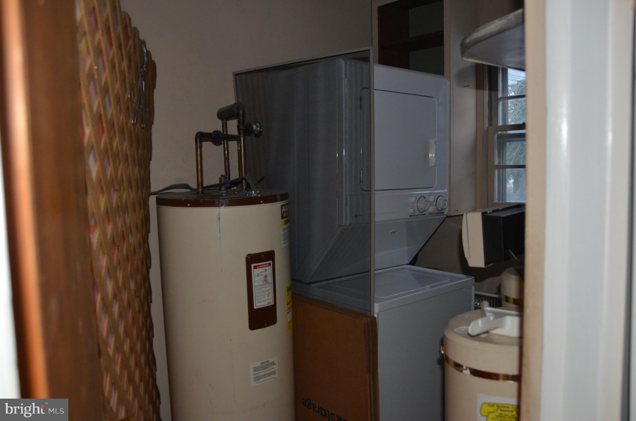 HOLLY HILL HARBOR - Residential Lease