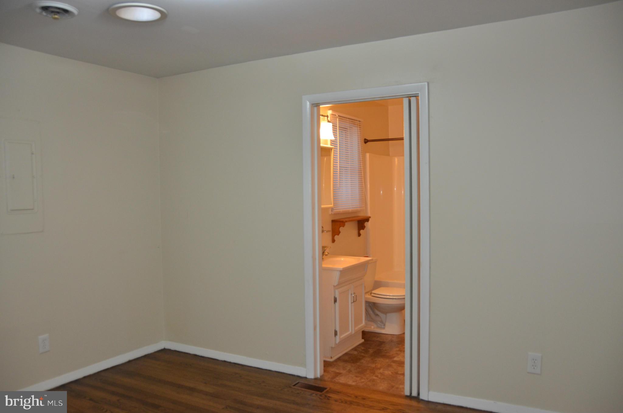 HOLLY HILL HARBOR - Residential Lease