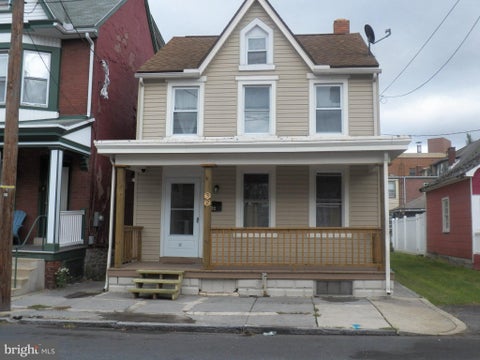 Homes For Sale - 32 S 4th Street<br/> LEBANON, PA 17042