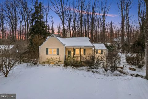 Photo of 108 Viola Road, PHOENIXVILLE, PA 19460 (MLS # PACT2117478)