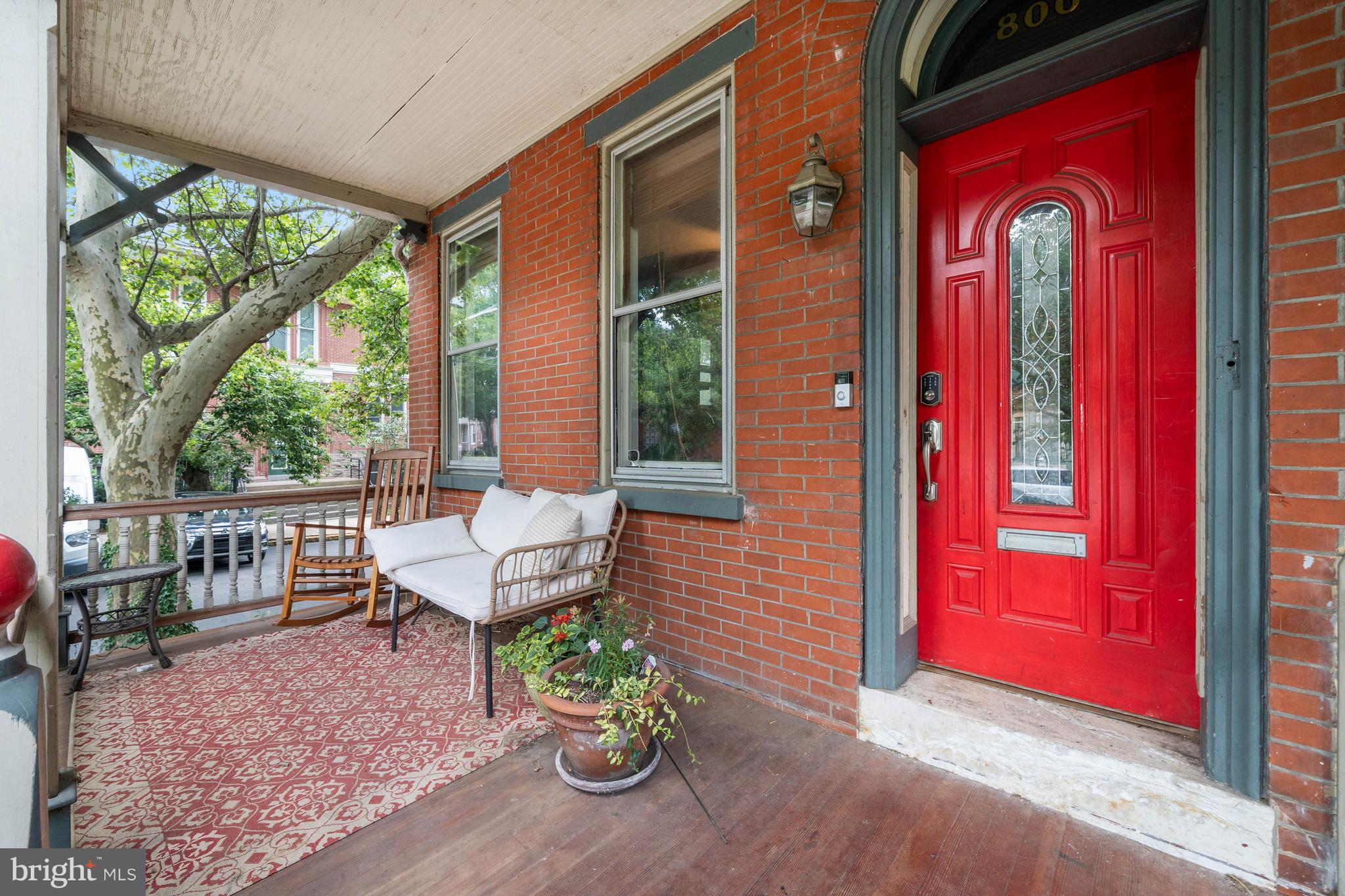 800 W 10TH STREET