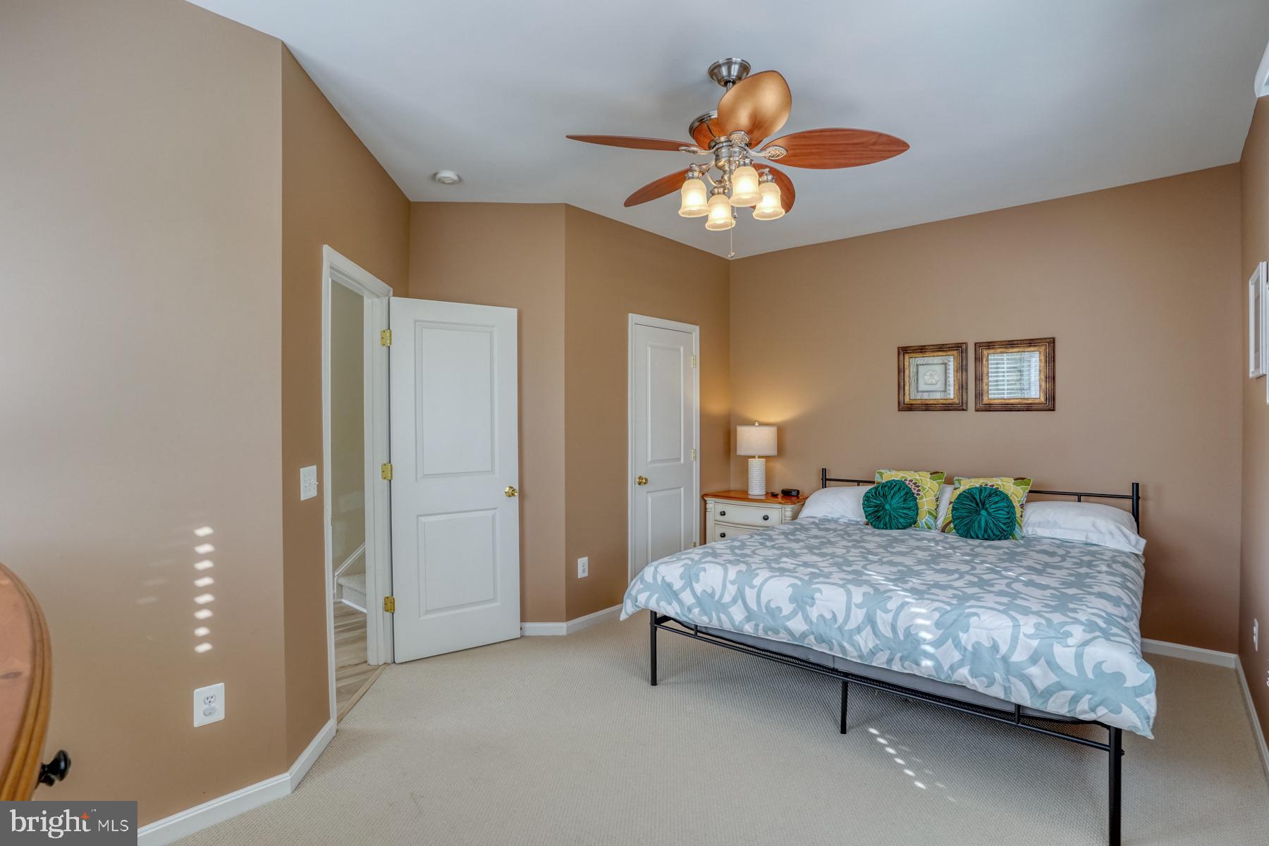 PENINSULA - Residential