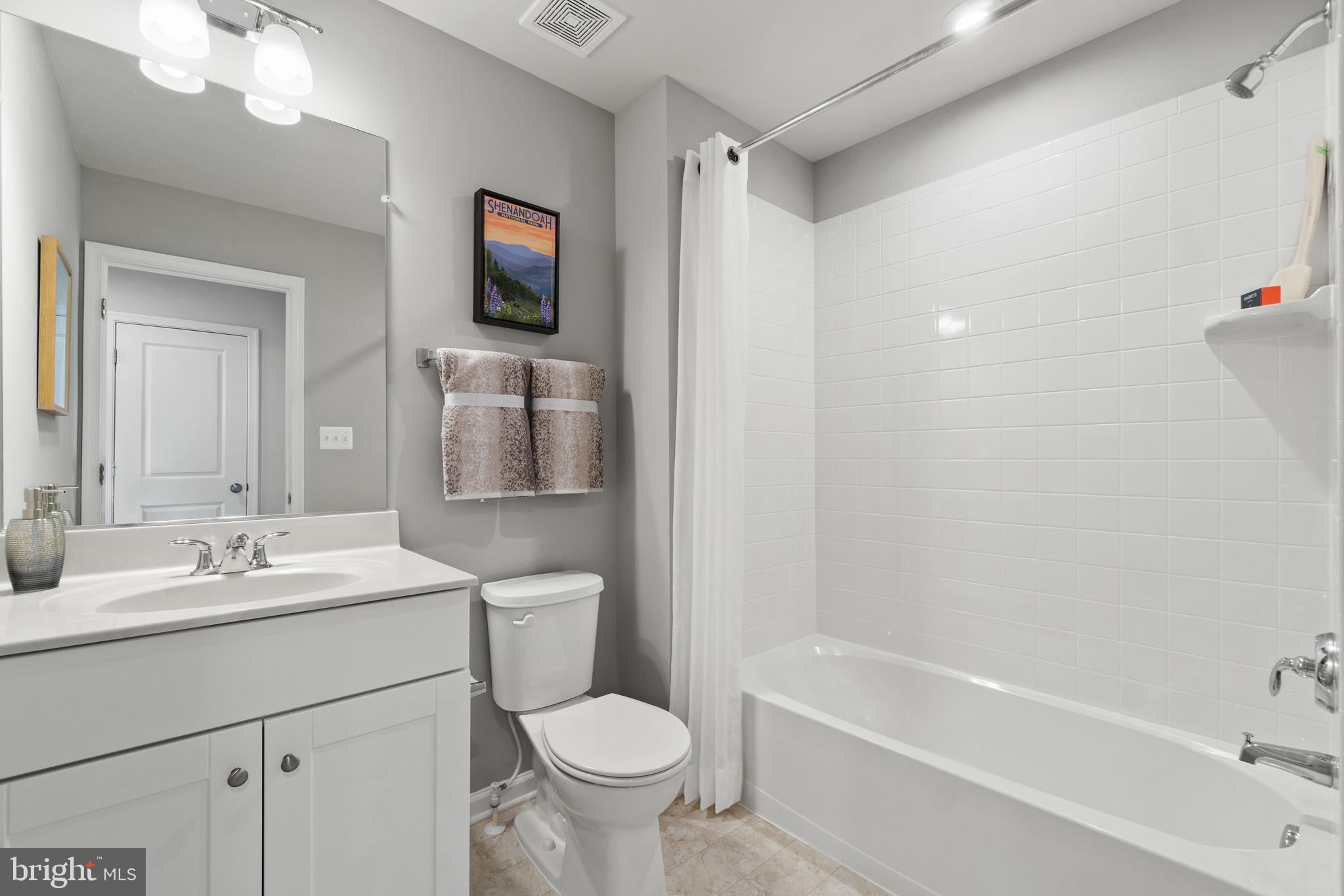 PRESIDENTS POINTE - Residential