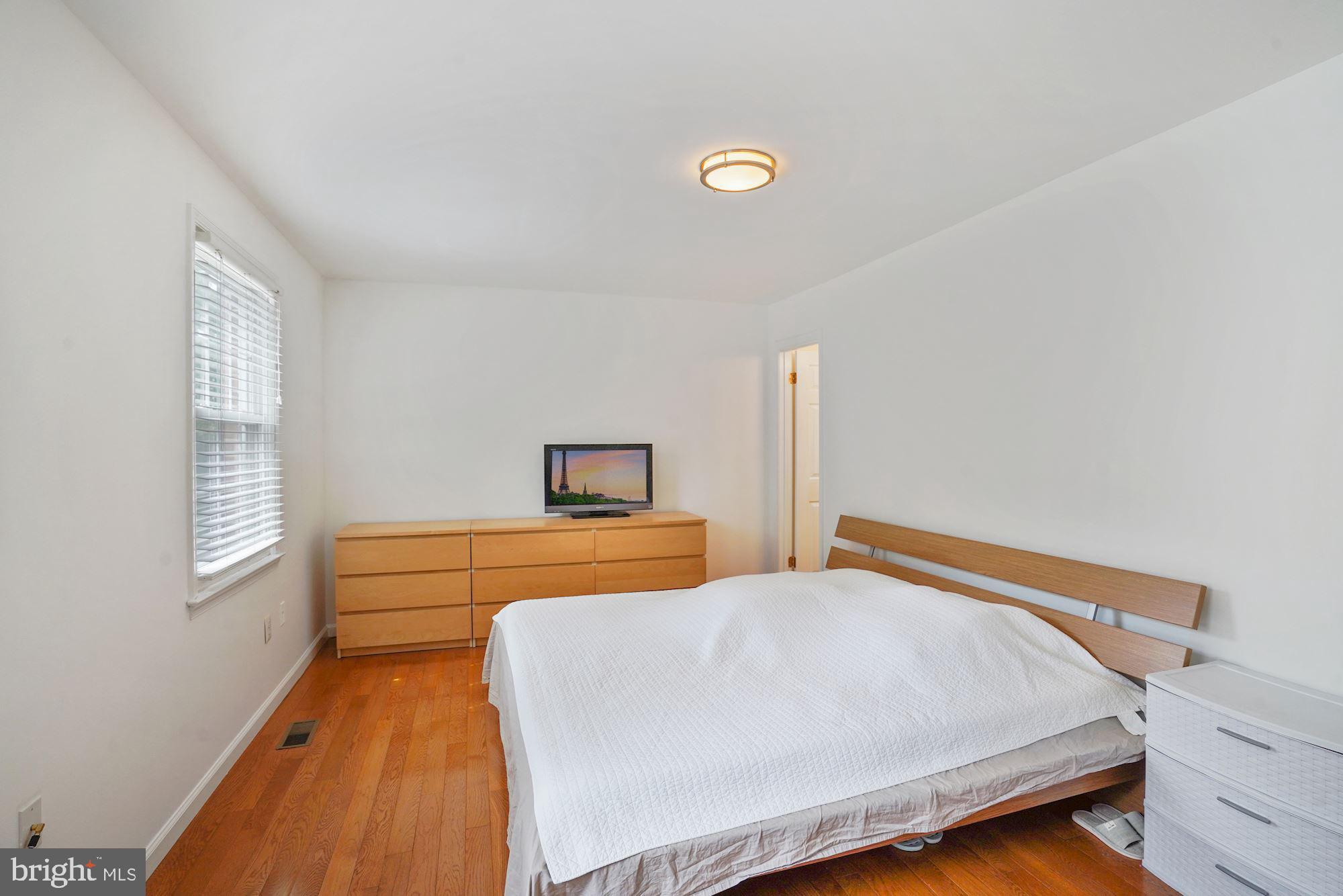 OLD MILL COMMUNITY - Residential Lease