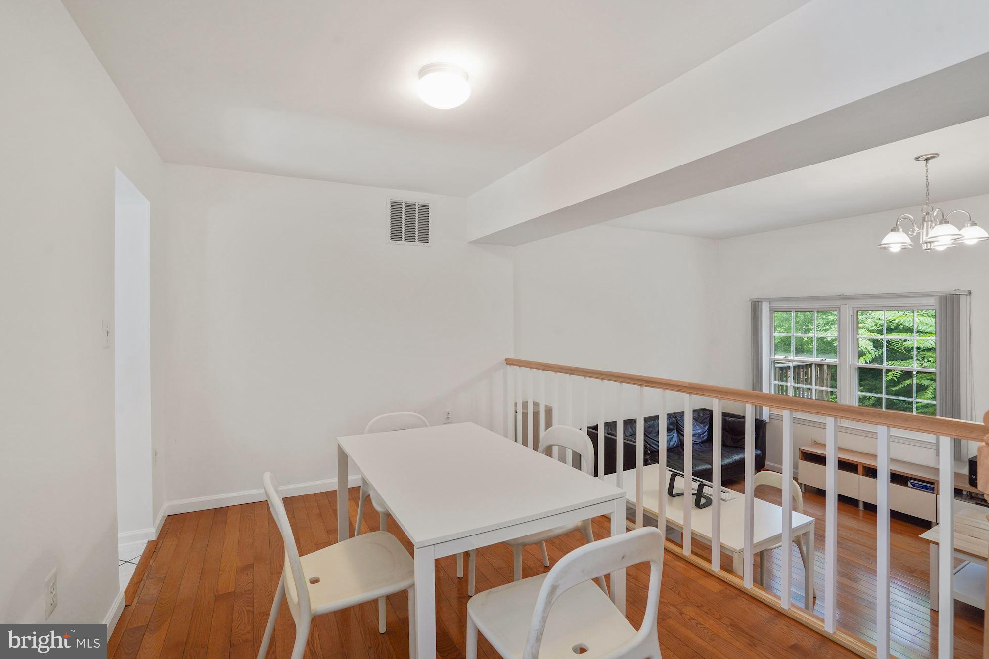 OLD MILL COMMUNITY - Residential Lease