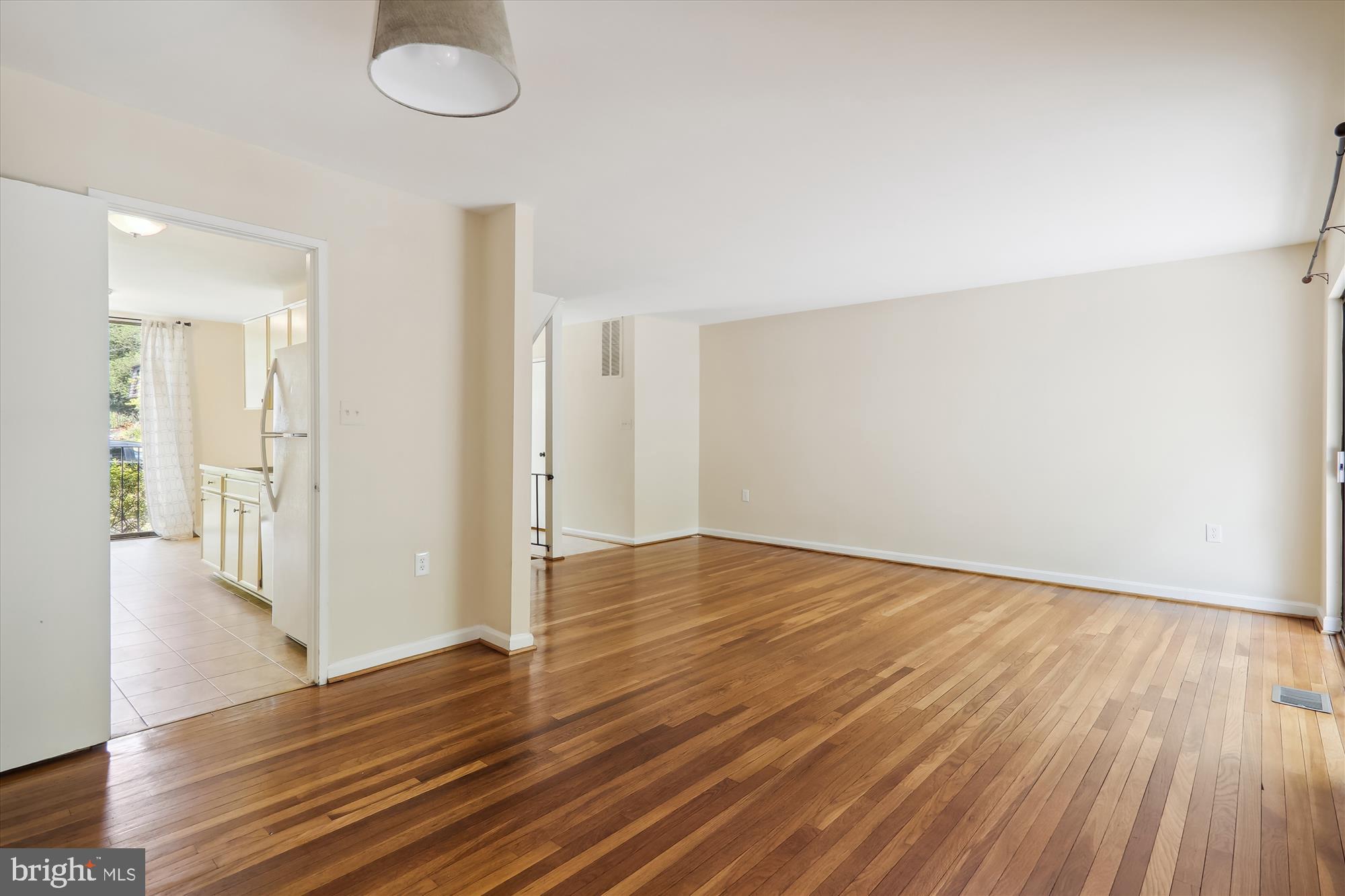 INVERNESS FOREST - Residential Lease