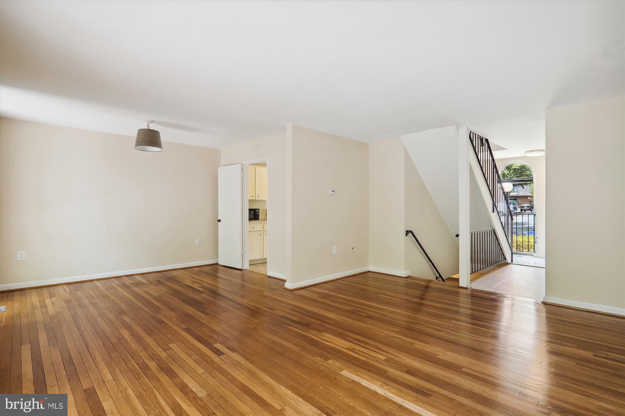 INVERNESS FOREST - Residential Lease