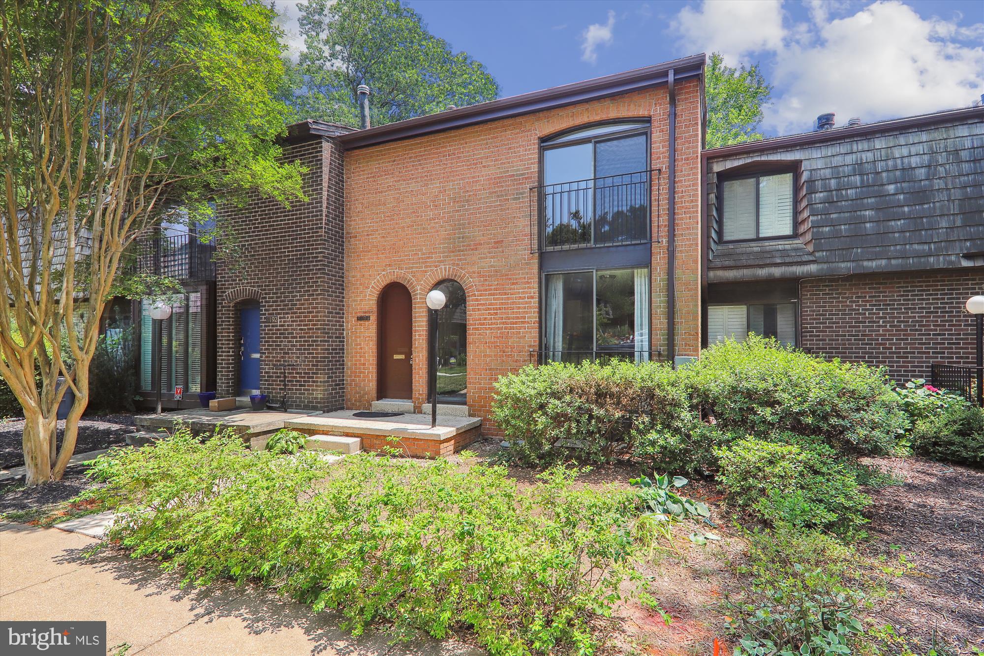 INVERNESS FOREST - Residential Lease