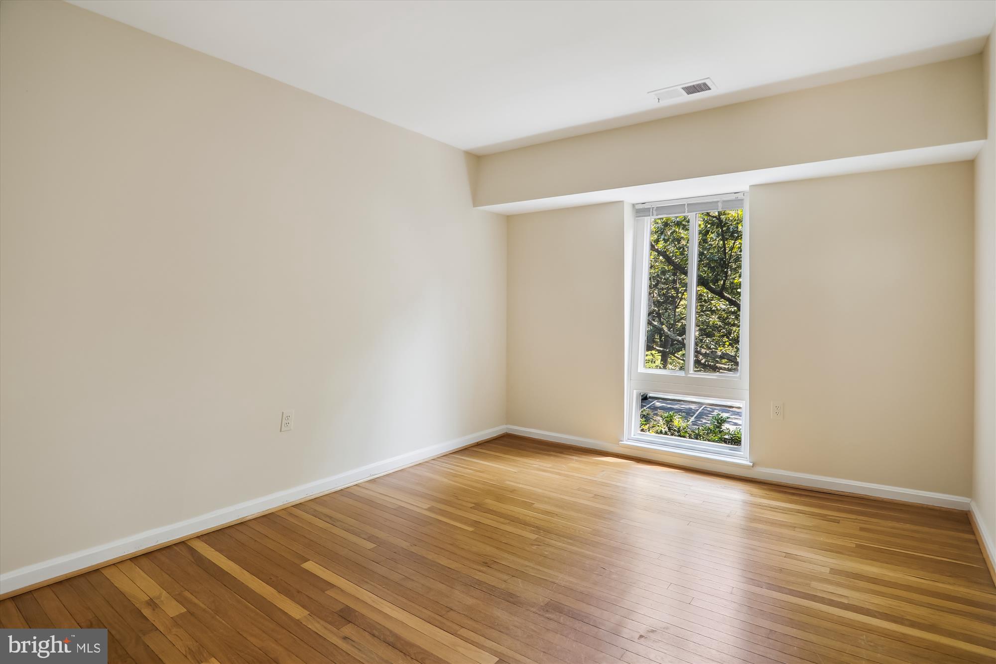 INVERNESS FOREST - Residential Lease