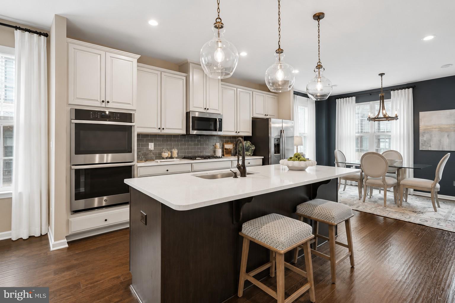 43498 APPLE ORCHARD SQUARE