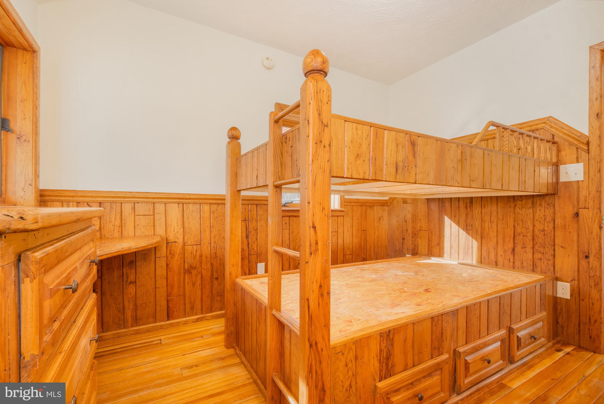 WHITE ROCK - Residential