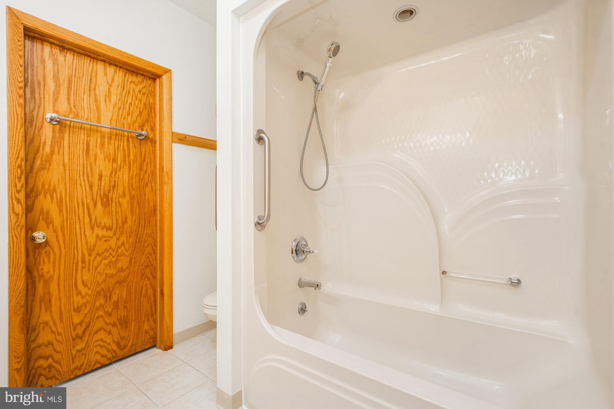 WHITE ROCK - Residential