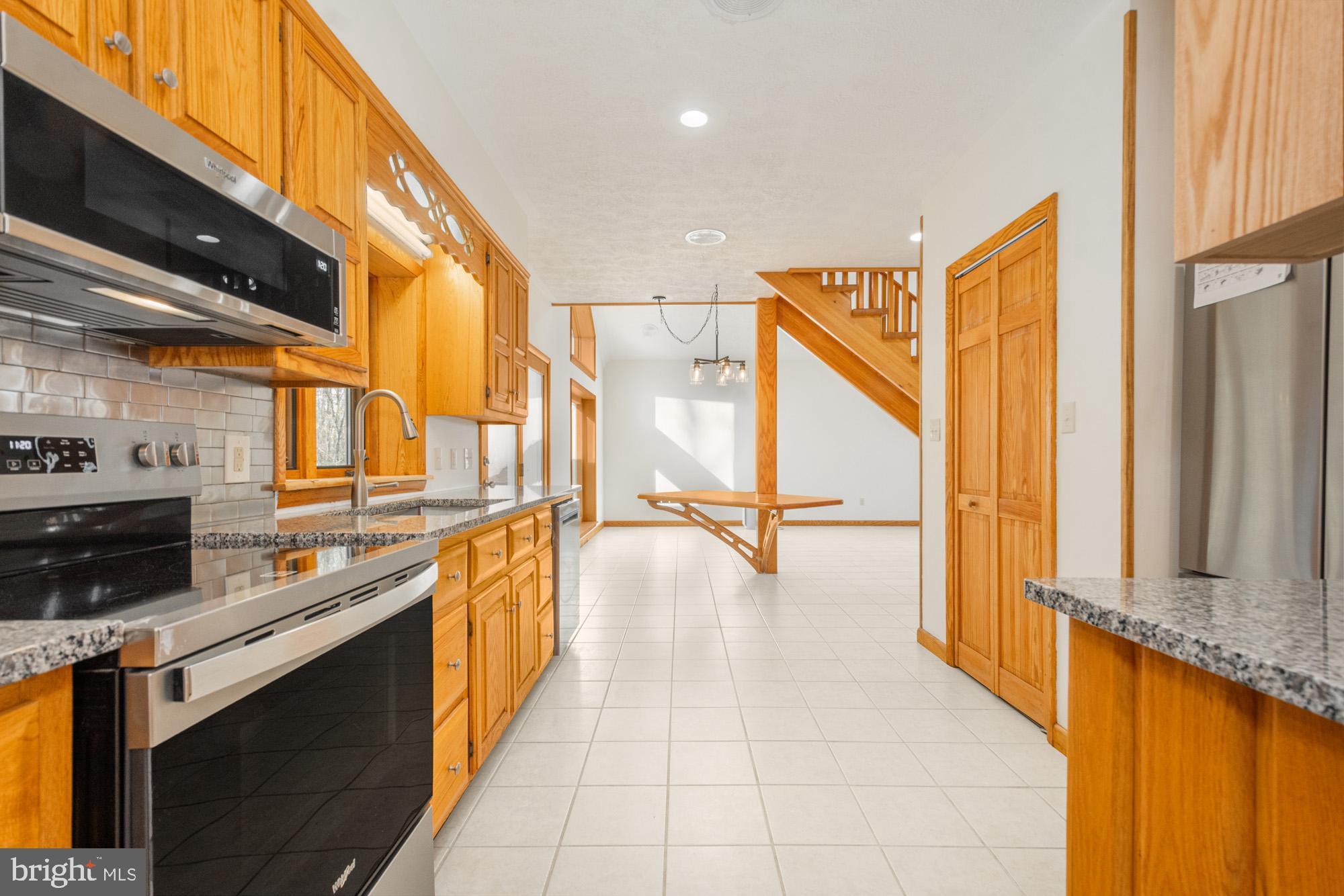 WHITE ROCK - Residential