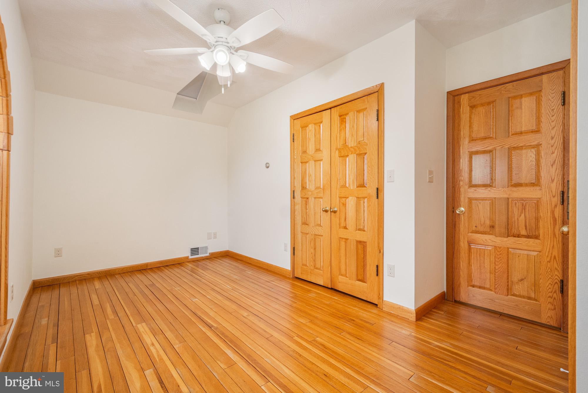 WHITE ROCK - Residential