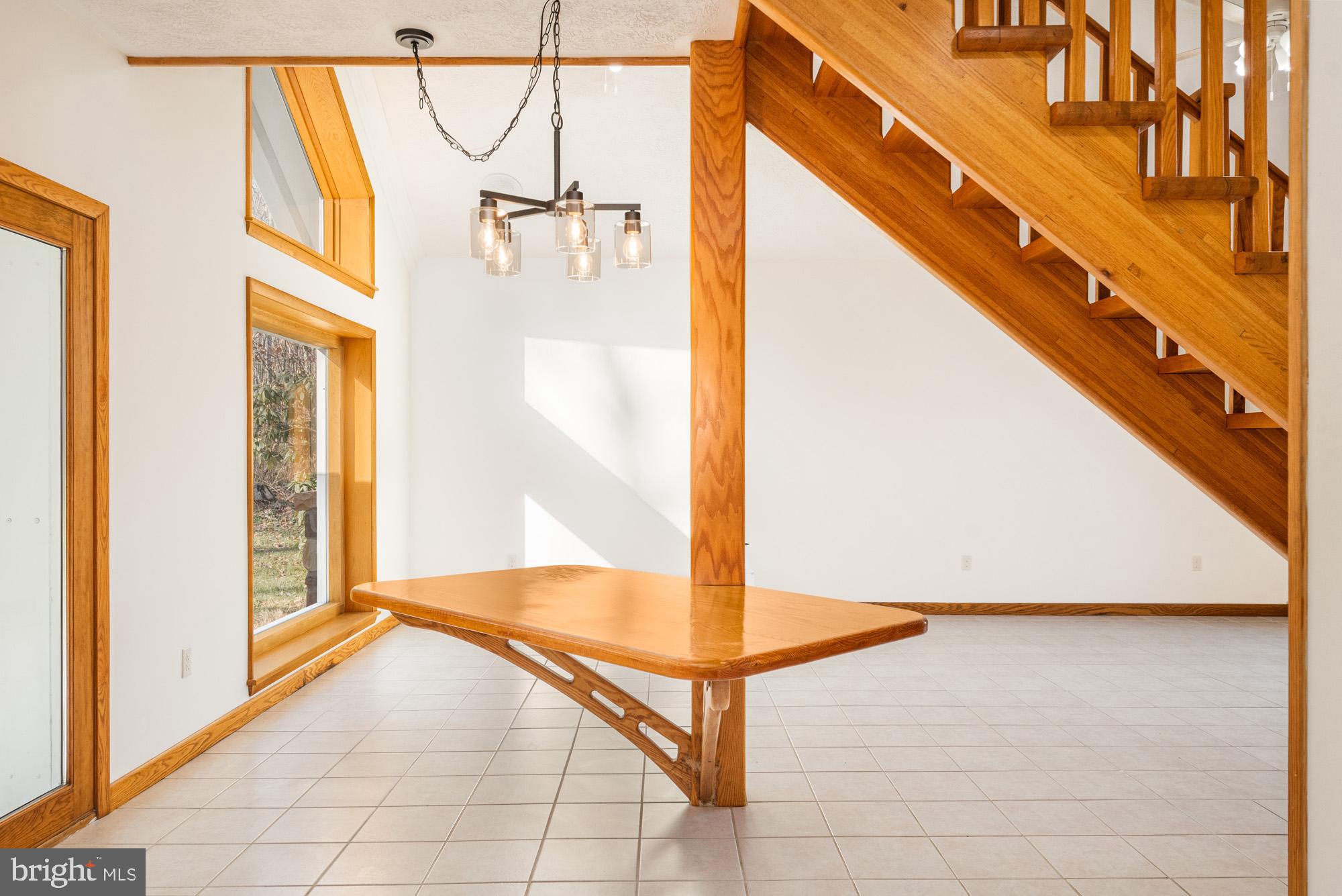 WHITE ROCK - Residential