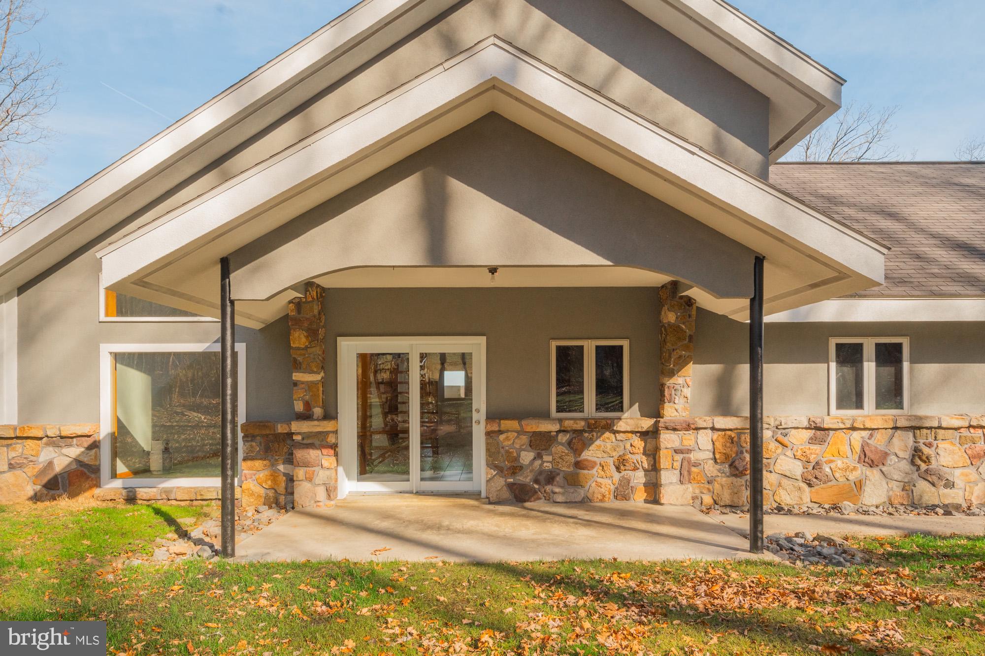 WHITE ROCK - Residential