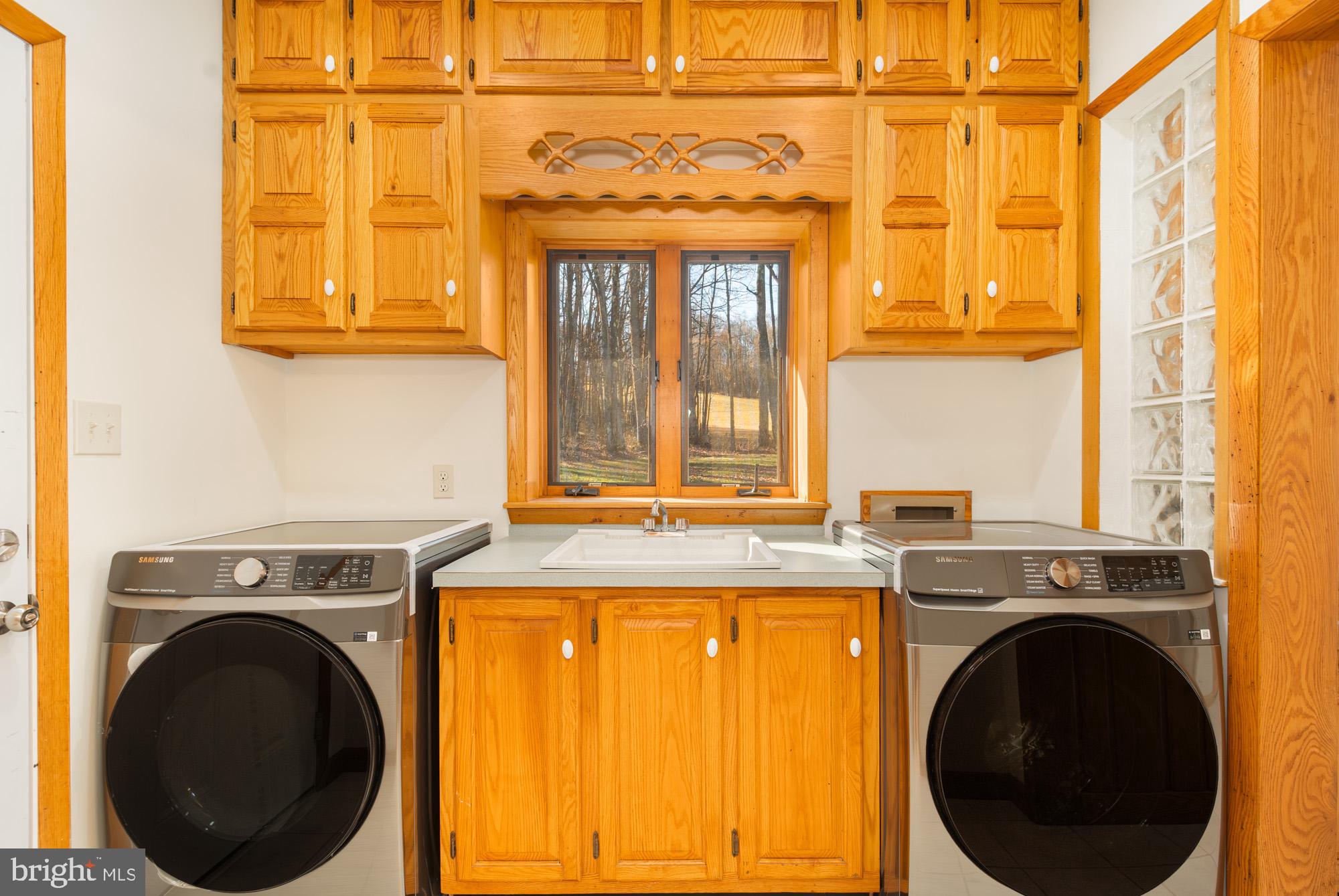 WHITE ROCK - Residential