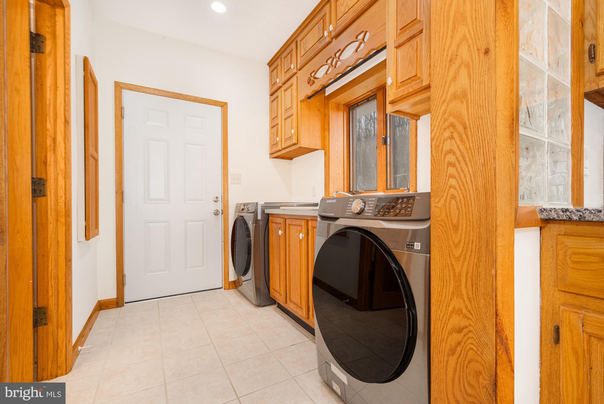 WHITE ROCK - Residential