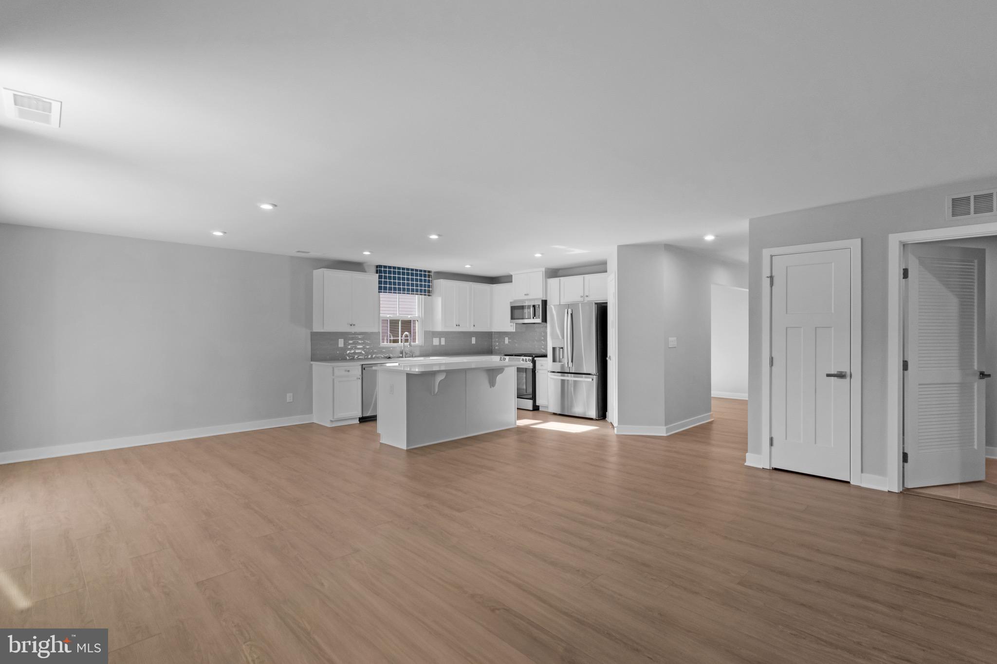 338 HERITAGE SHORES CIRCLE