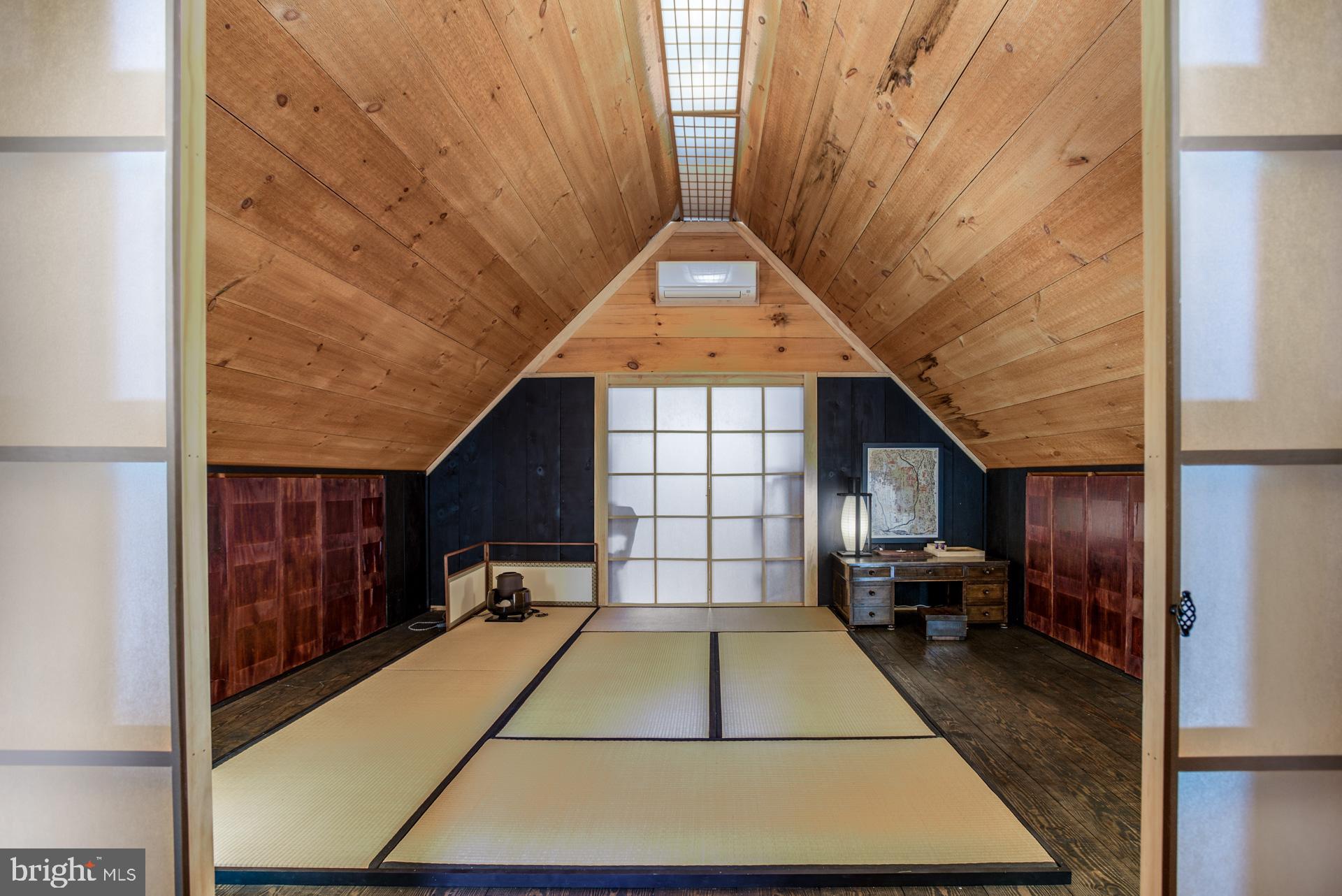 TOWN POINT ESTATES - Residential