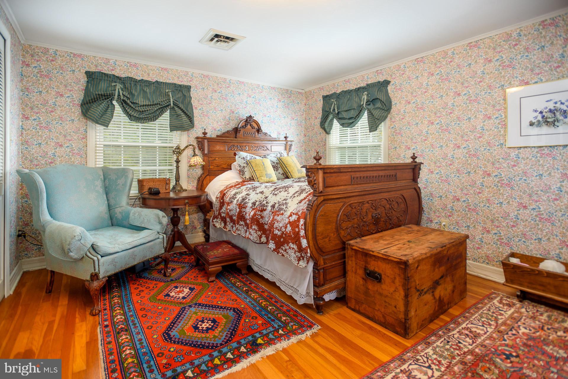 TOWN POINT ESTATES - Residential