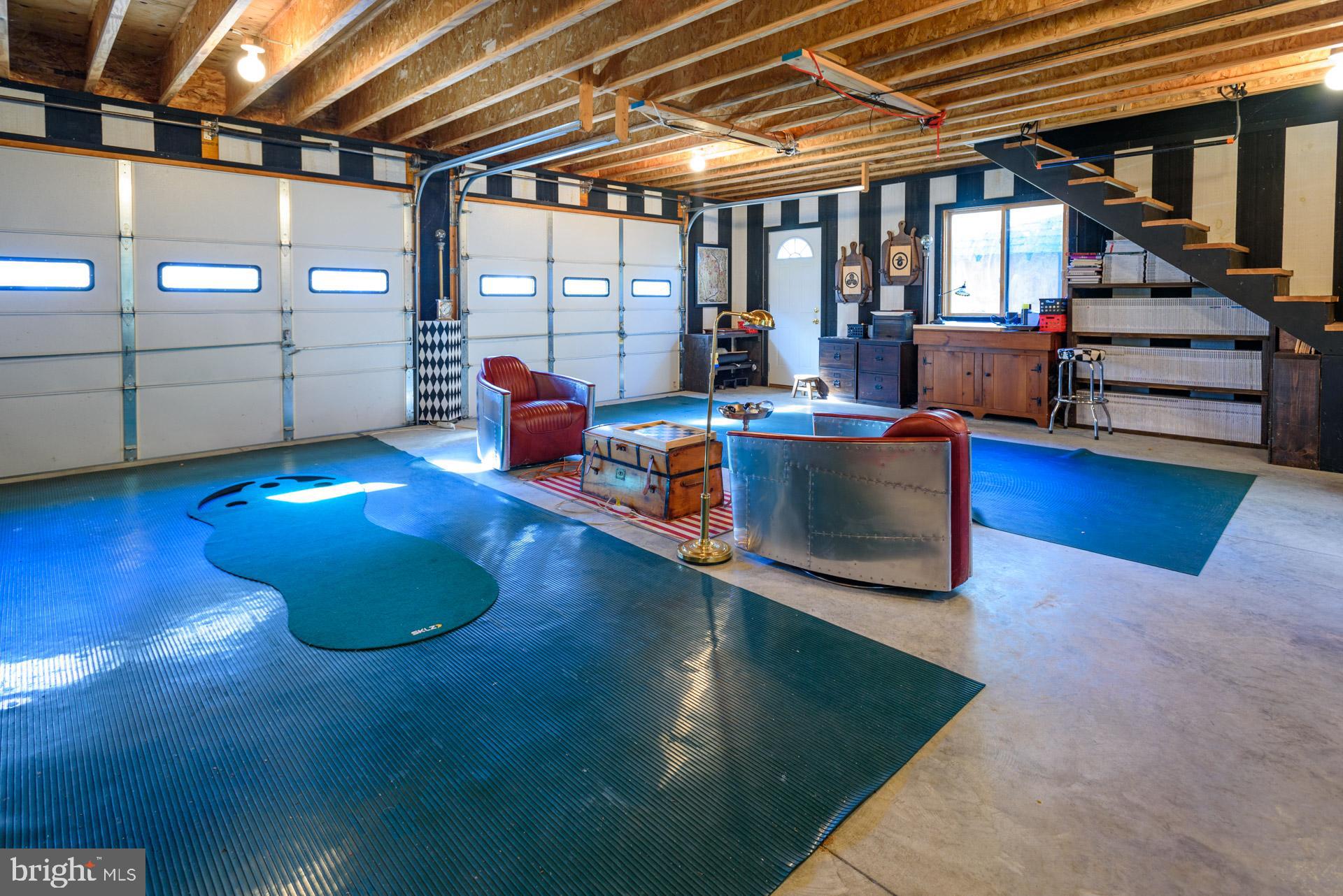 TOWN POINT ESTATES - Residential