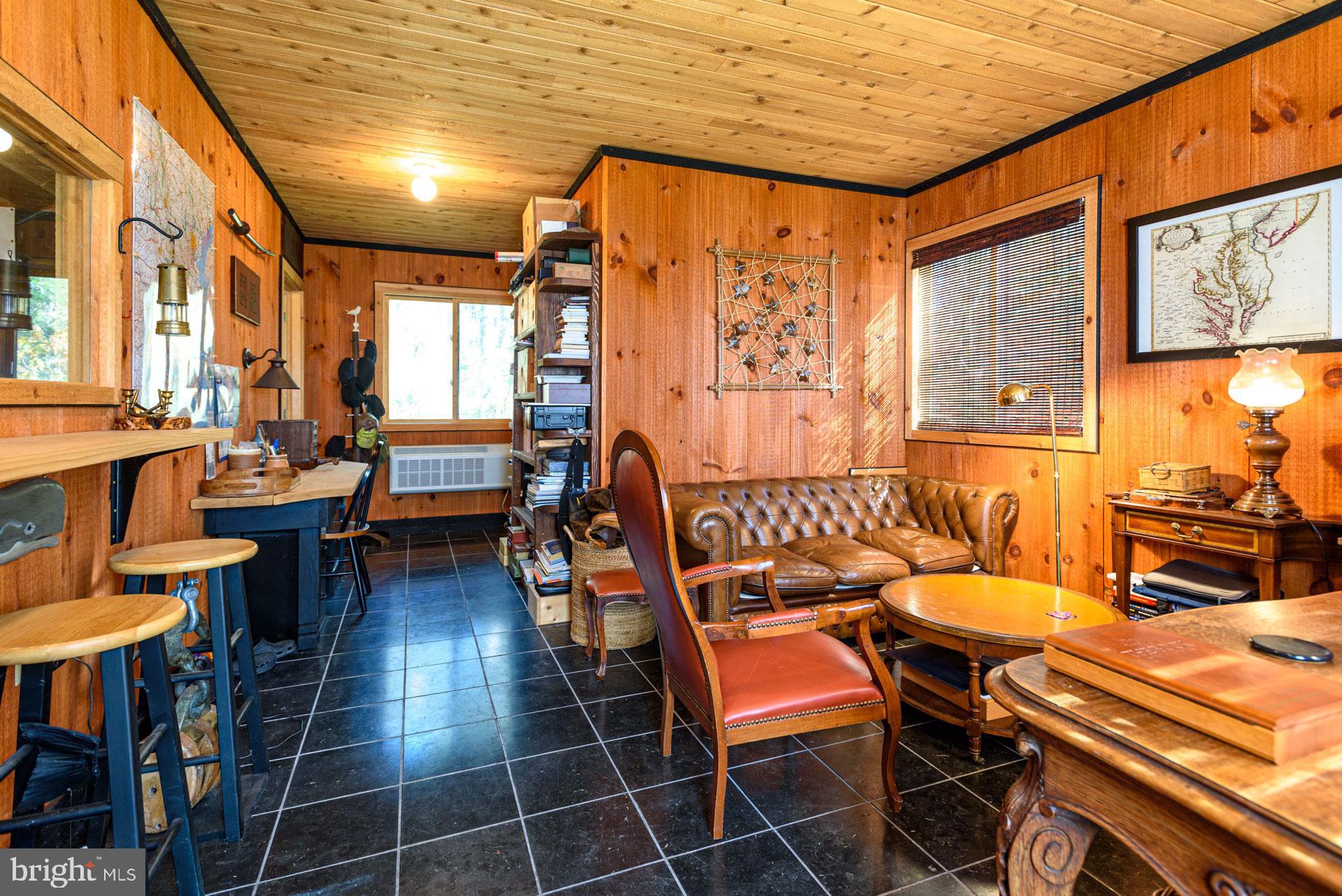 TOWN POINT ESTATES - Residential