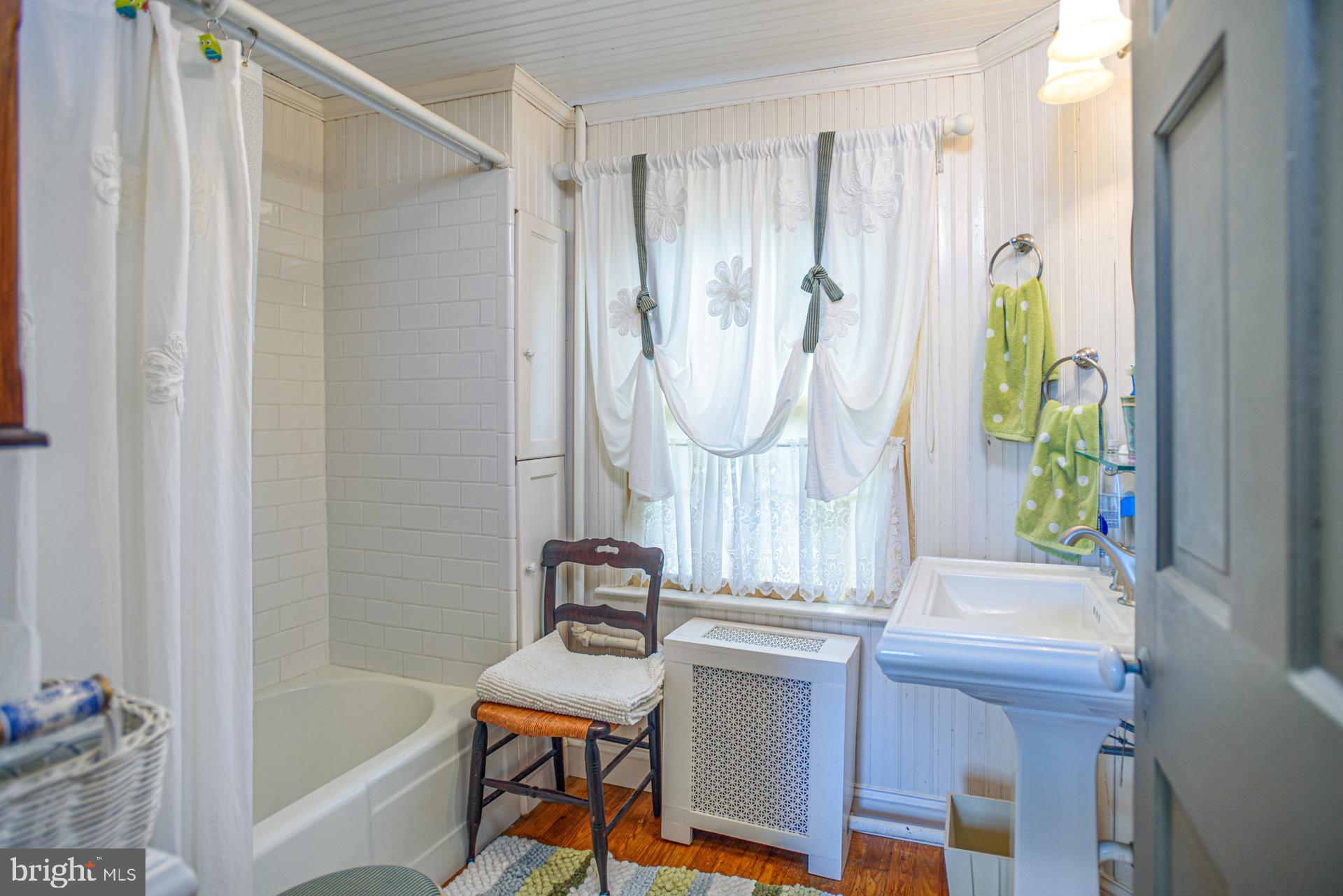 TOWN POINT ESTATES - Residential