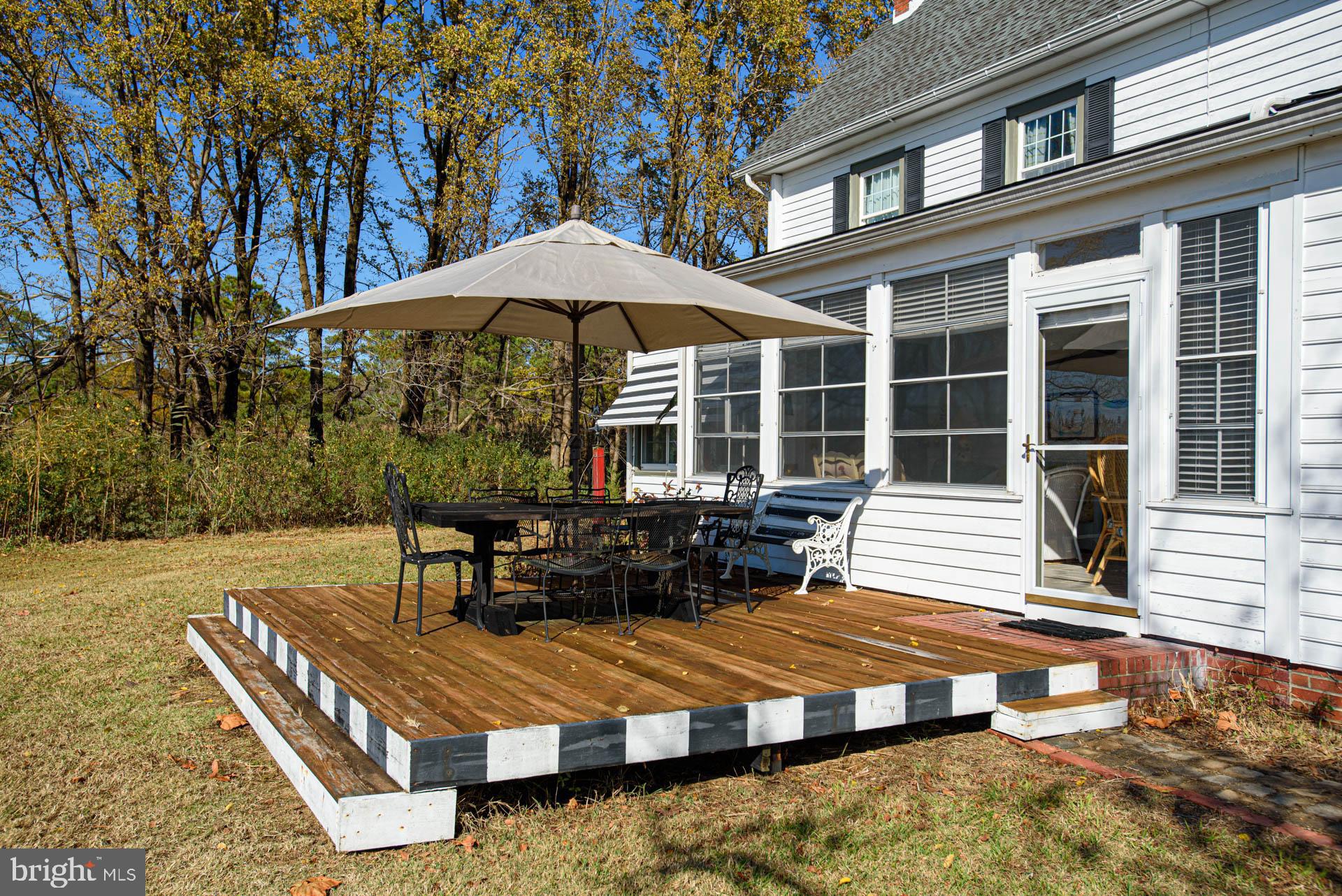 TOWN POINT ESTATES - Residential