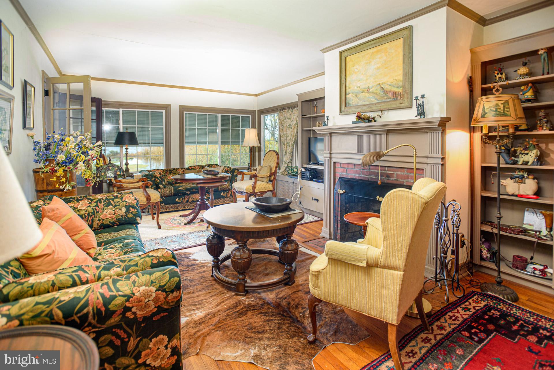 TOWN POINT ESTATES - Residential