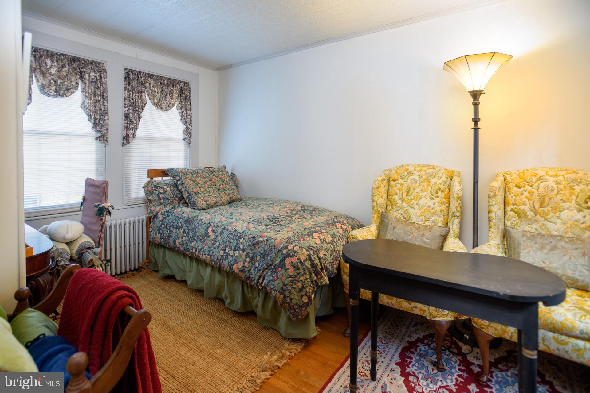 TOWN POINT ESTATES - Residential