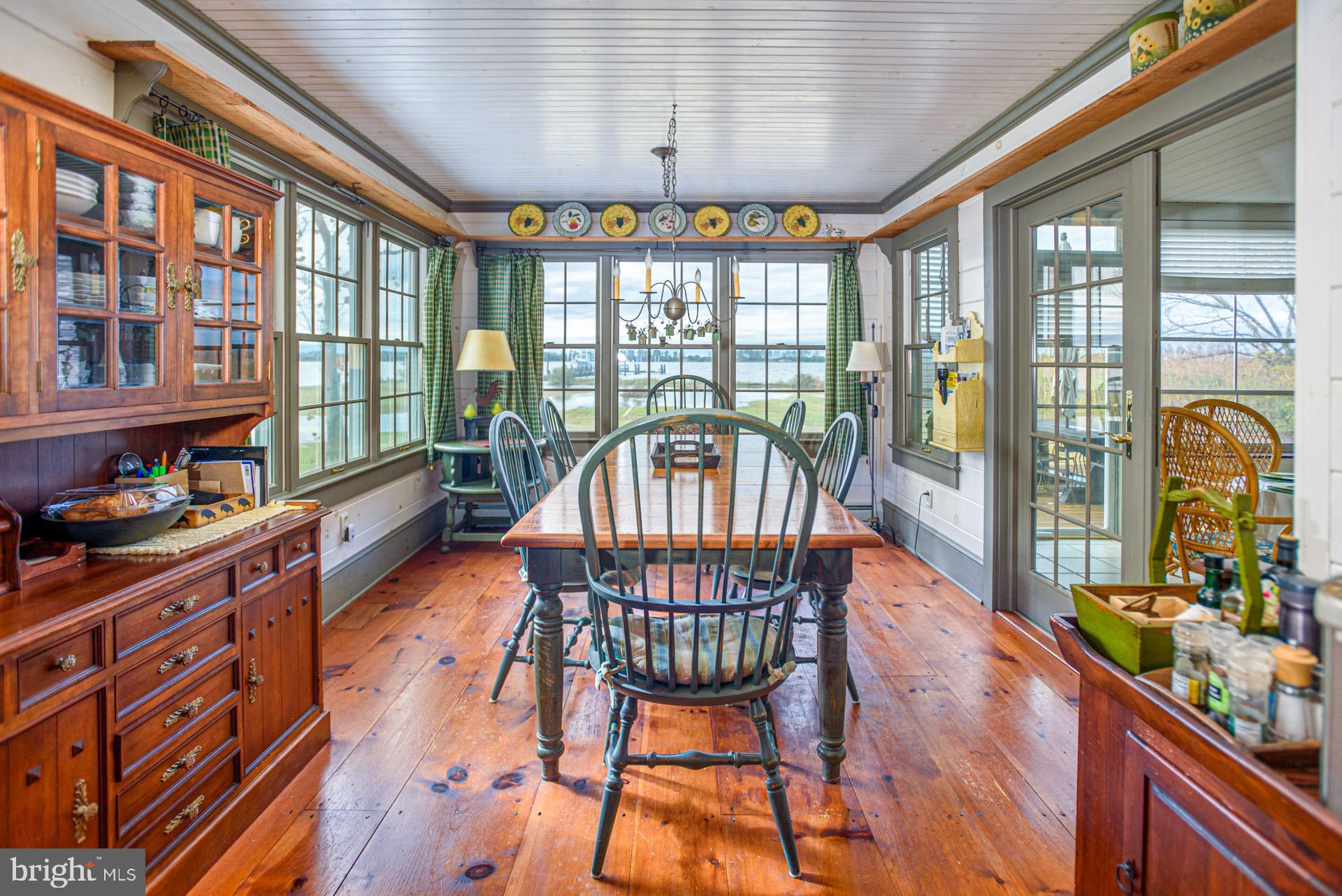 TOWN POINT ESTATES - Residential